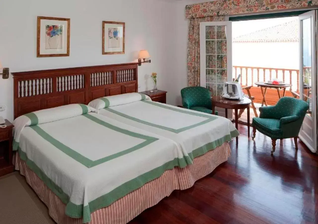 Photo of the whole room in Parador de La Palma