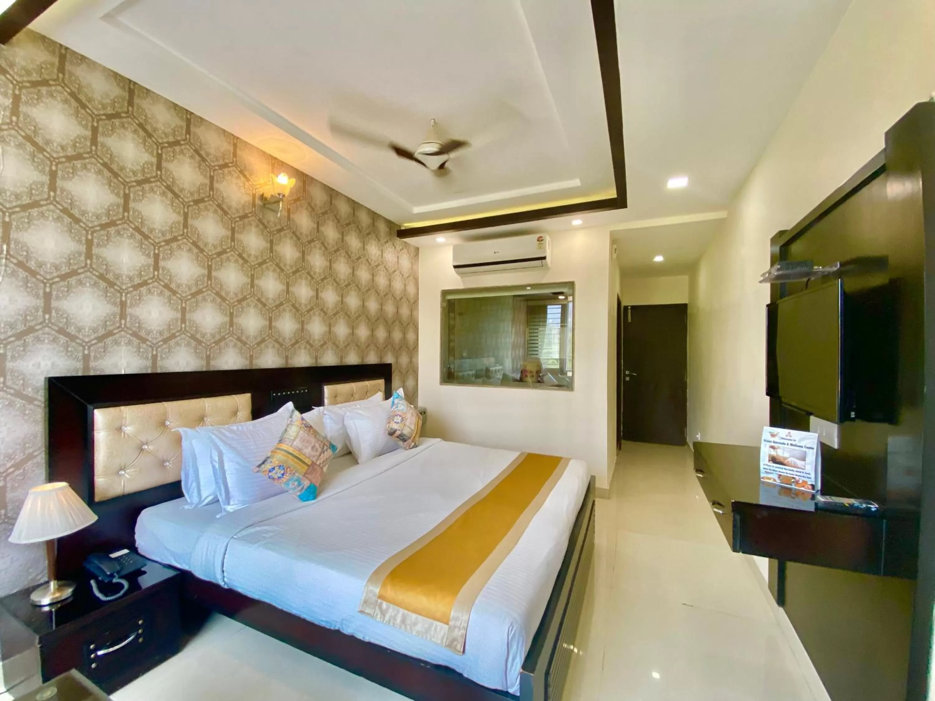 Bed in Green View by Green Tree Hotels