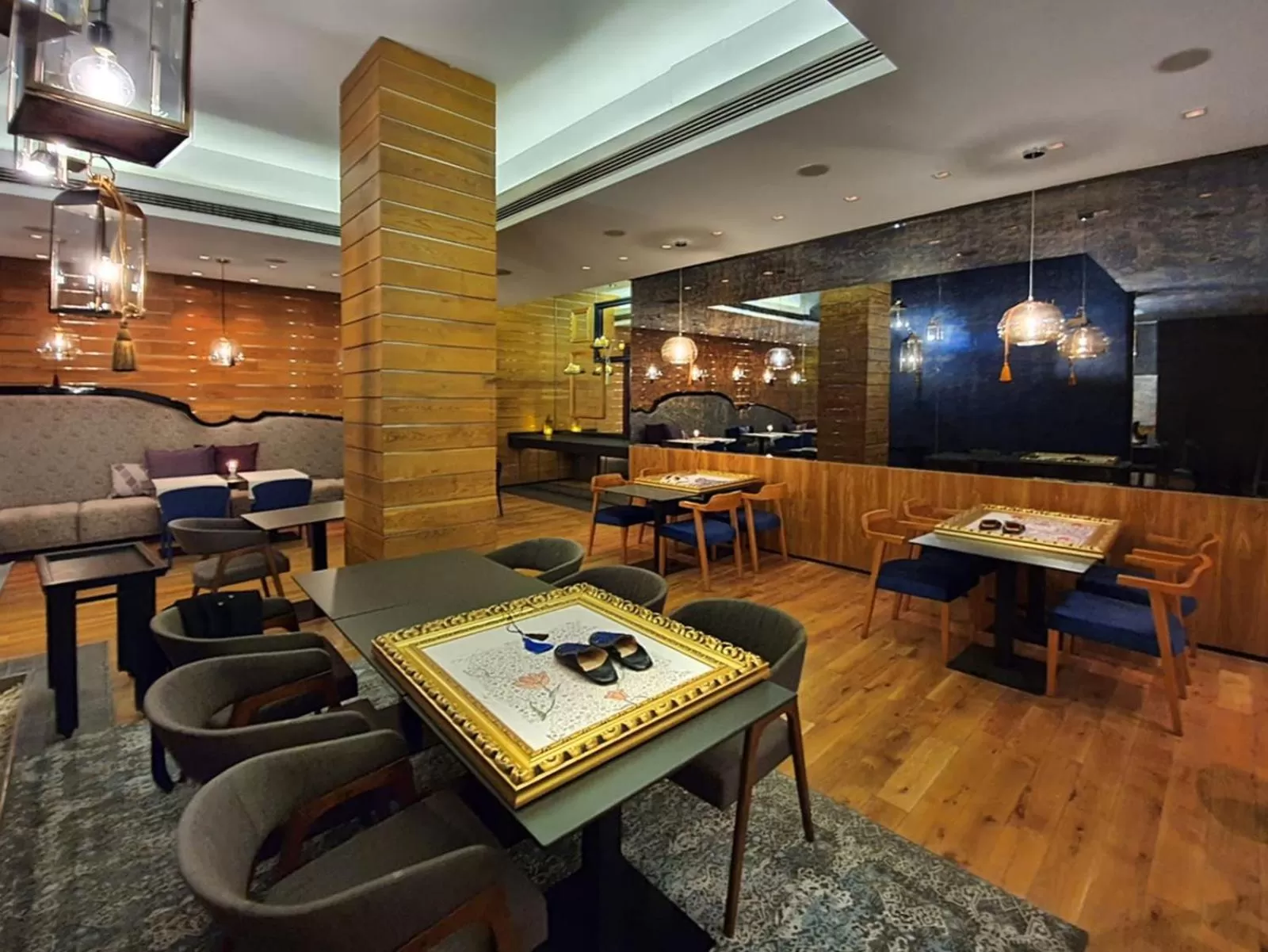 Restaurant/places to eat in Graffit Gallery Design Hotel