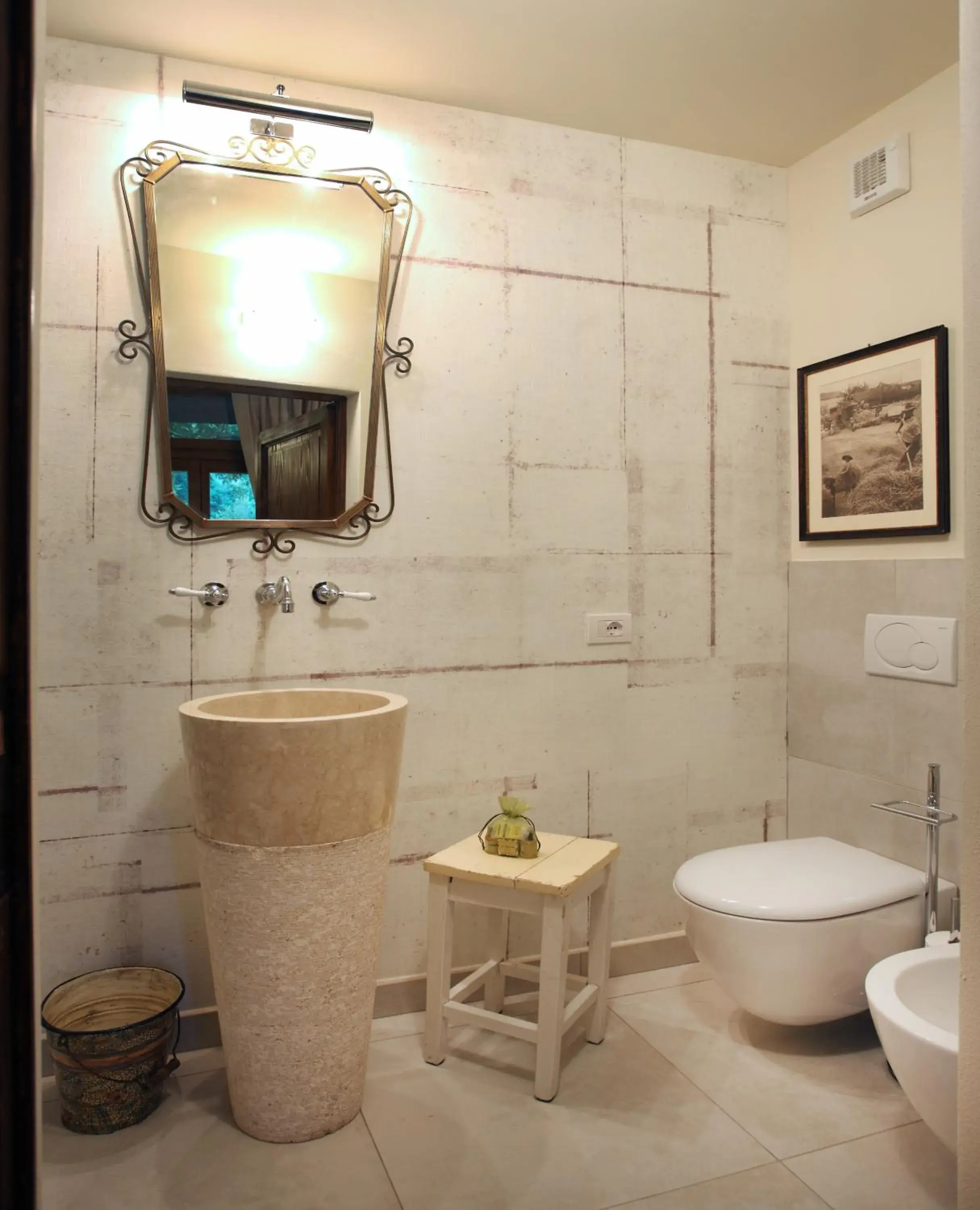 Shower, Bathroom in Borgo San Benedetto