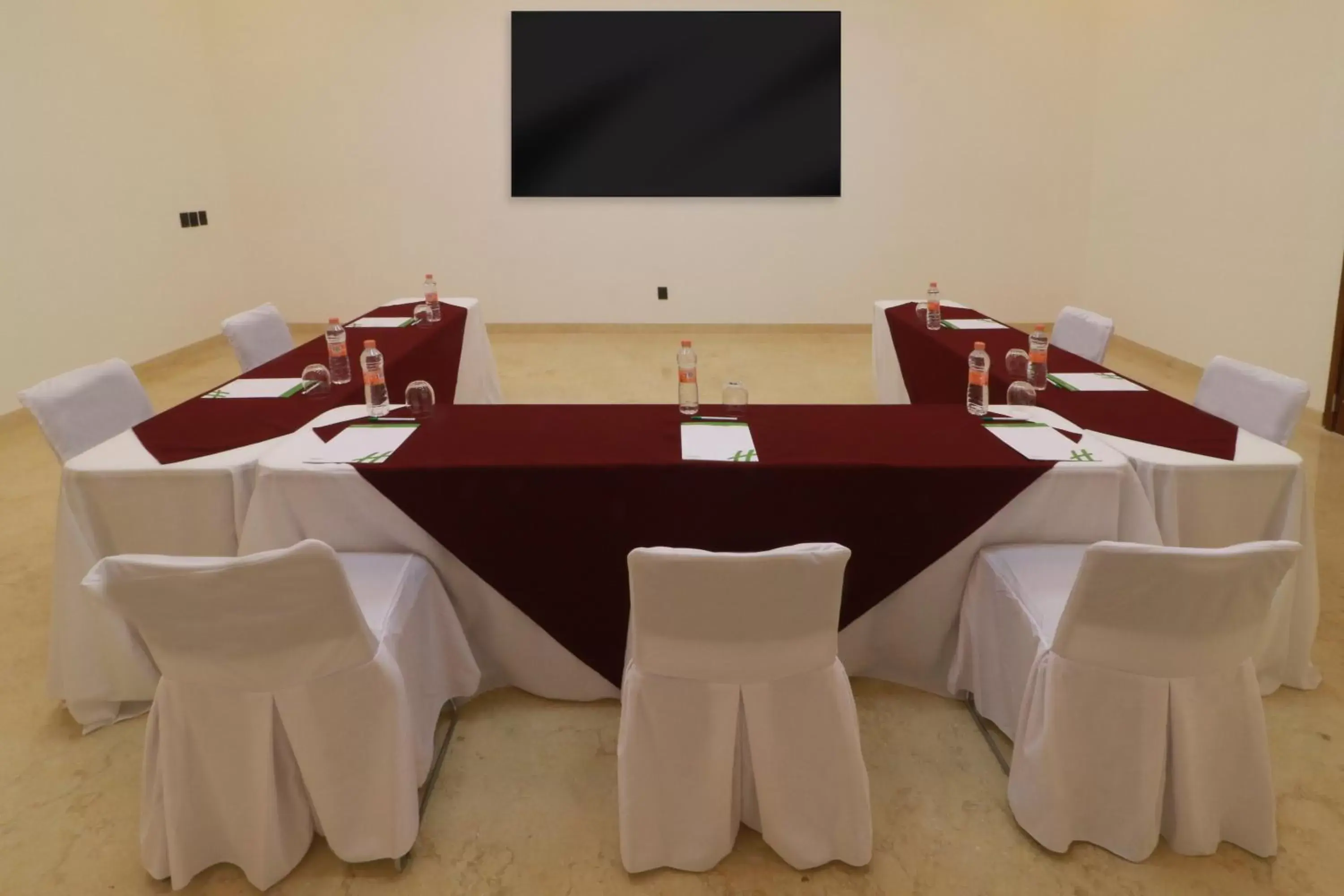 Meeting/conference room in Holiday Inn & Suites - Puerto Vallarta Marina & Golf, an IHG Hotel