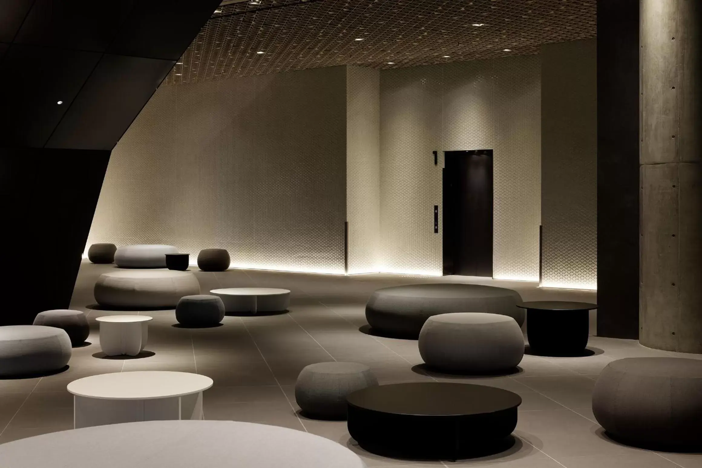 Lobby or reception in OMO7 Osaka by Hoshino Resorts Lobby or reception in OMO7 Osaka by Hoshino Resorts