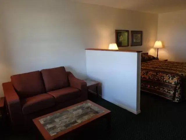 Property building, Seating Area in Windcrest Inn and Suites