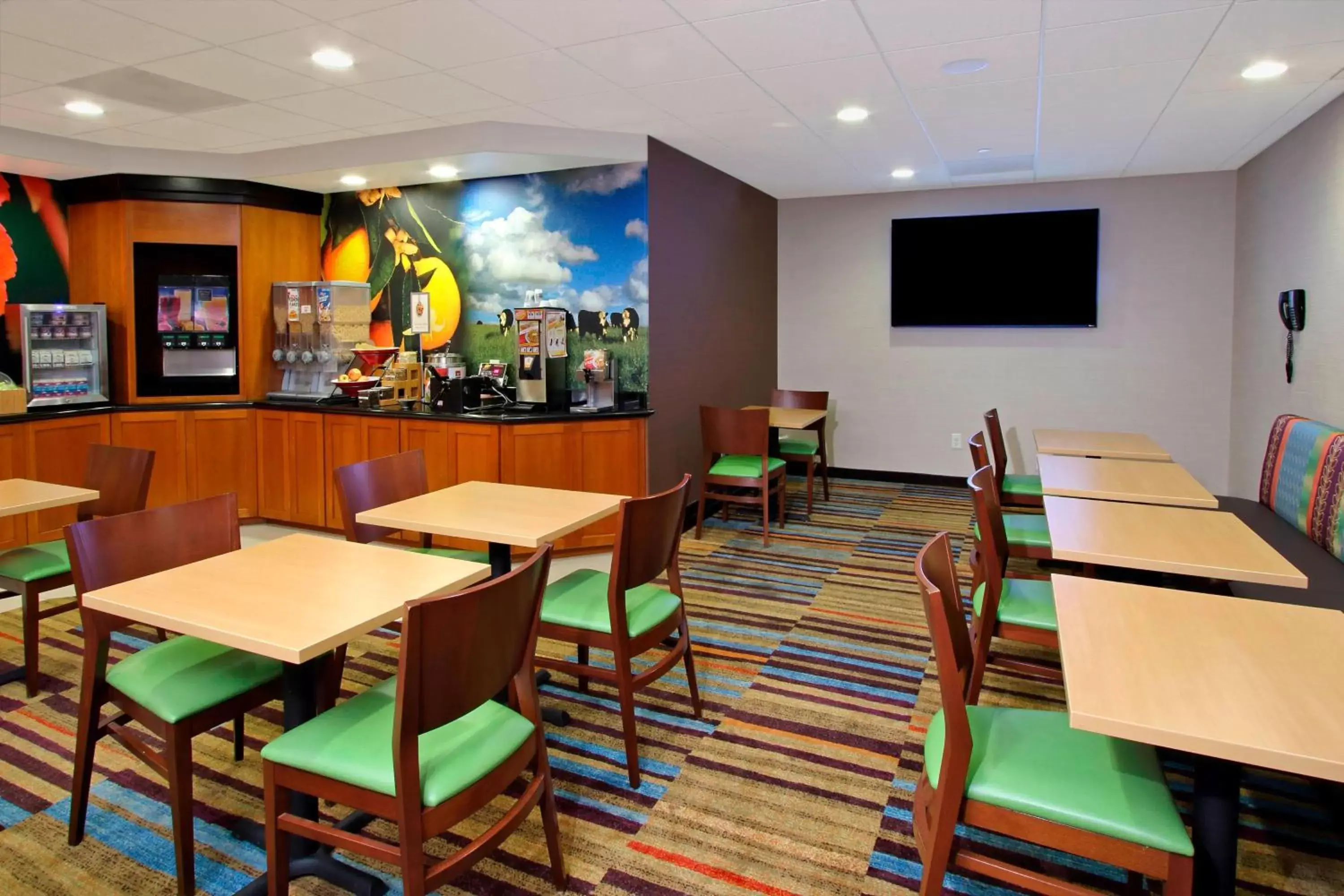 Restaurant/Places to Eat in Fairfield Inn & Suites by Marriott Fairfield Napa Valley Area