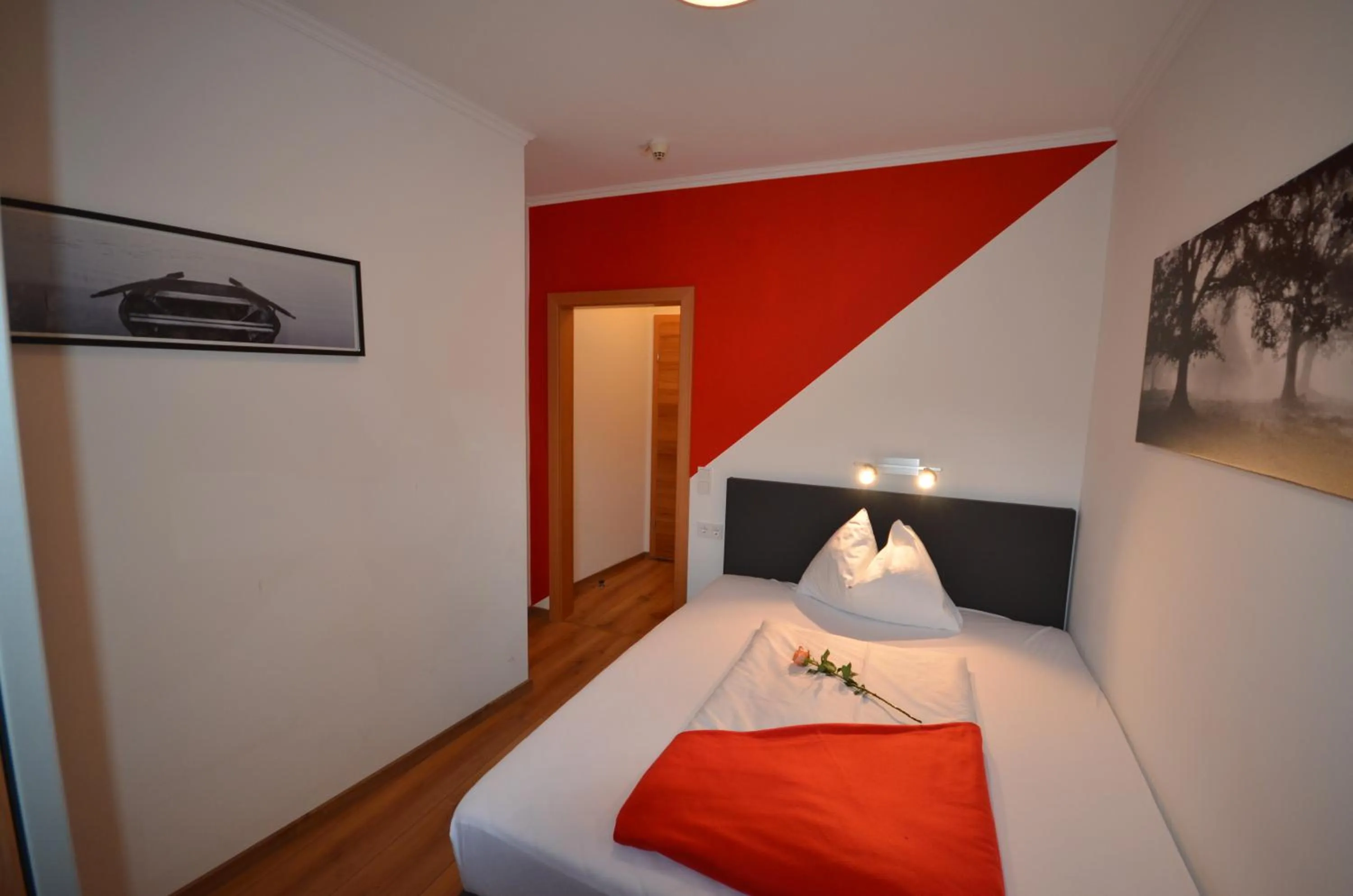 Photo of the whole room, Bed in Hotel Traube