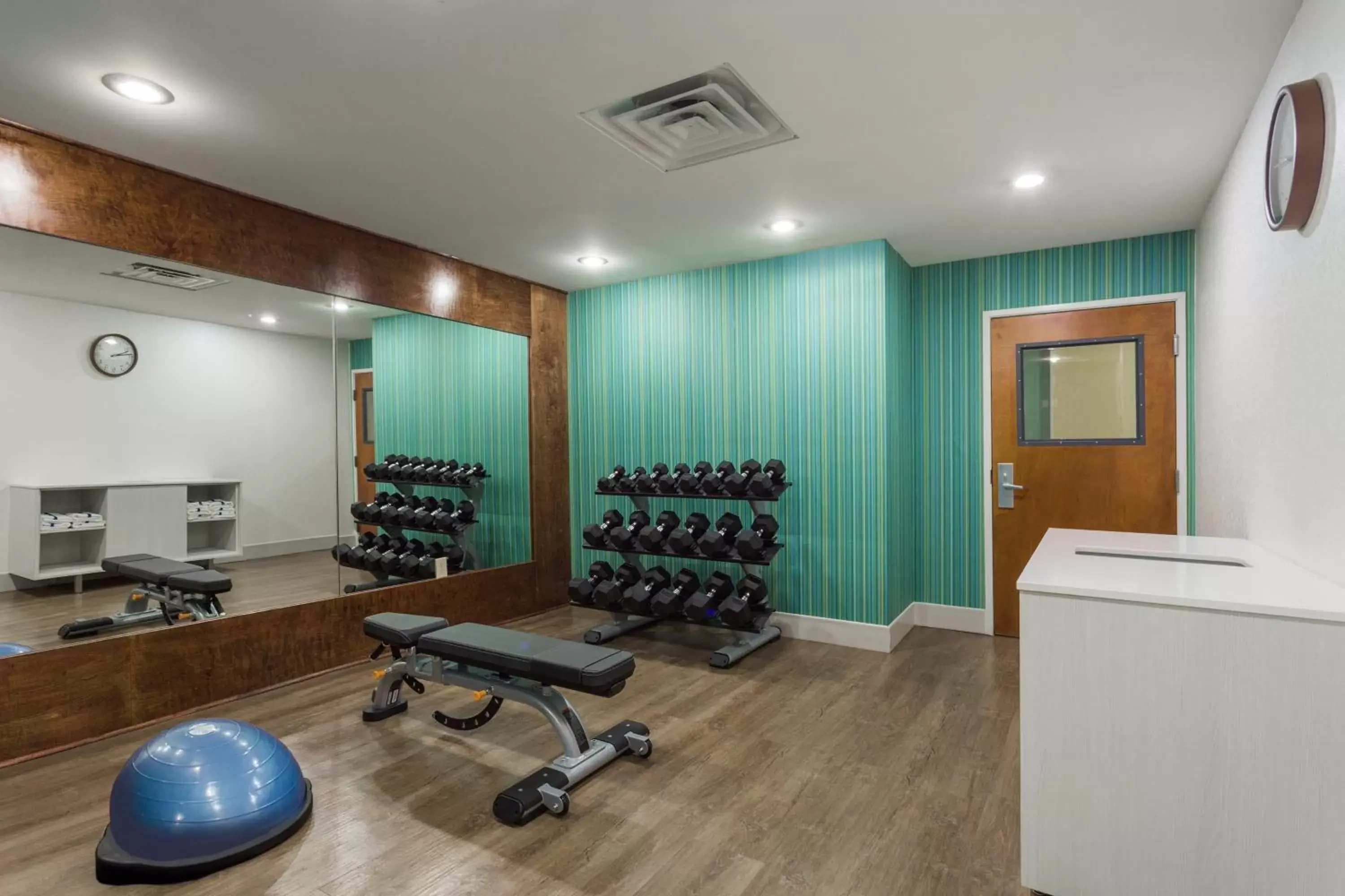 Fitness centre/facilities, Fitness Center/Facilities in Holiday Inn Express Hotel and Suites Petersburg - Fort Lee, an IHG Hotel