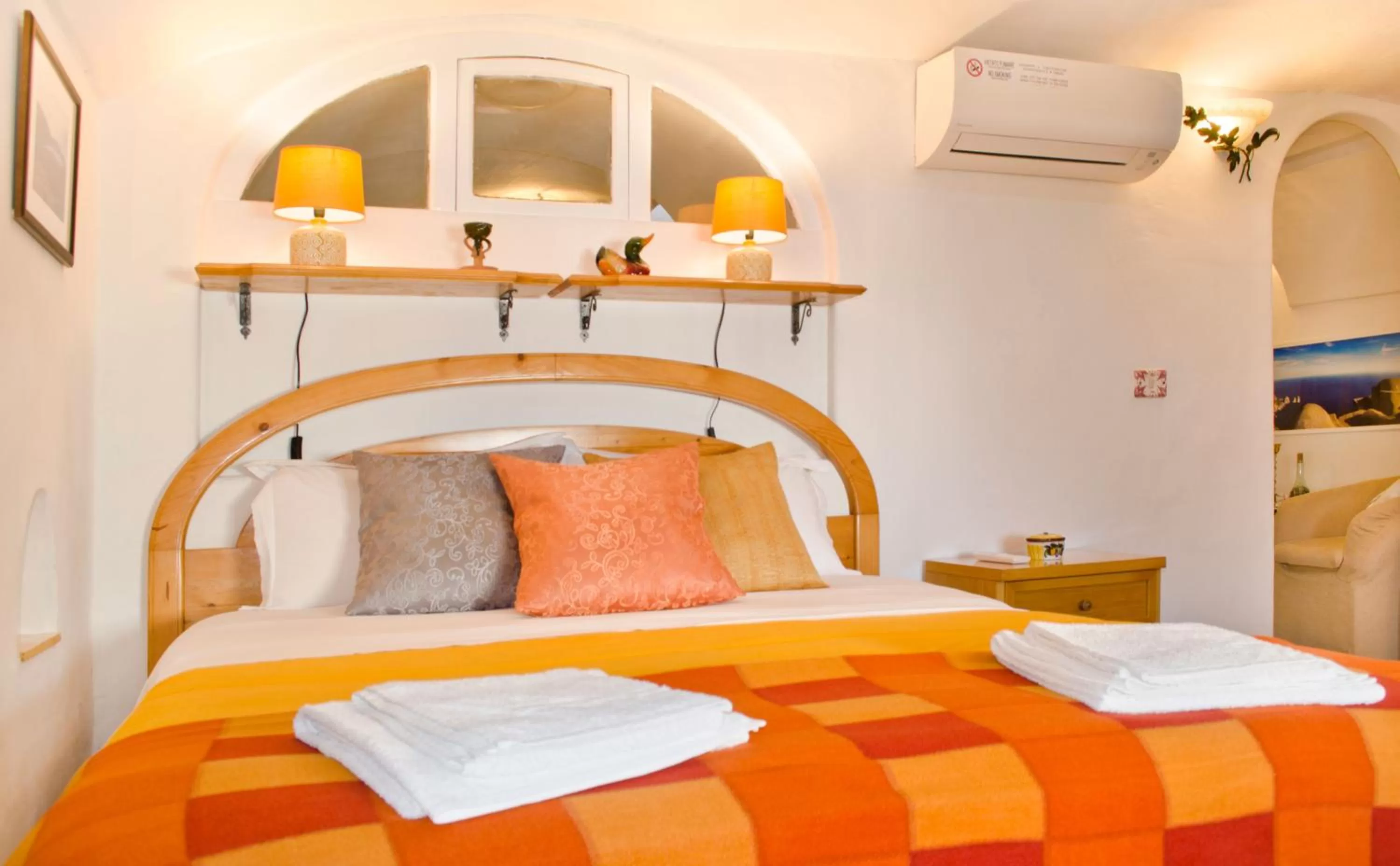 Photo of the whole room, Bed in Antico Monastero Di Anacapri