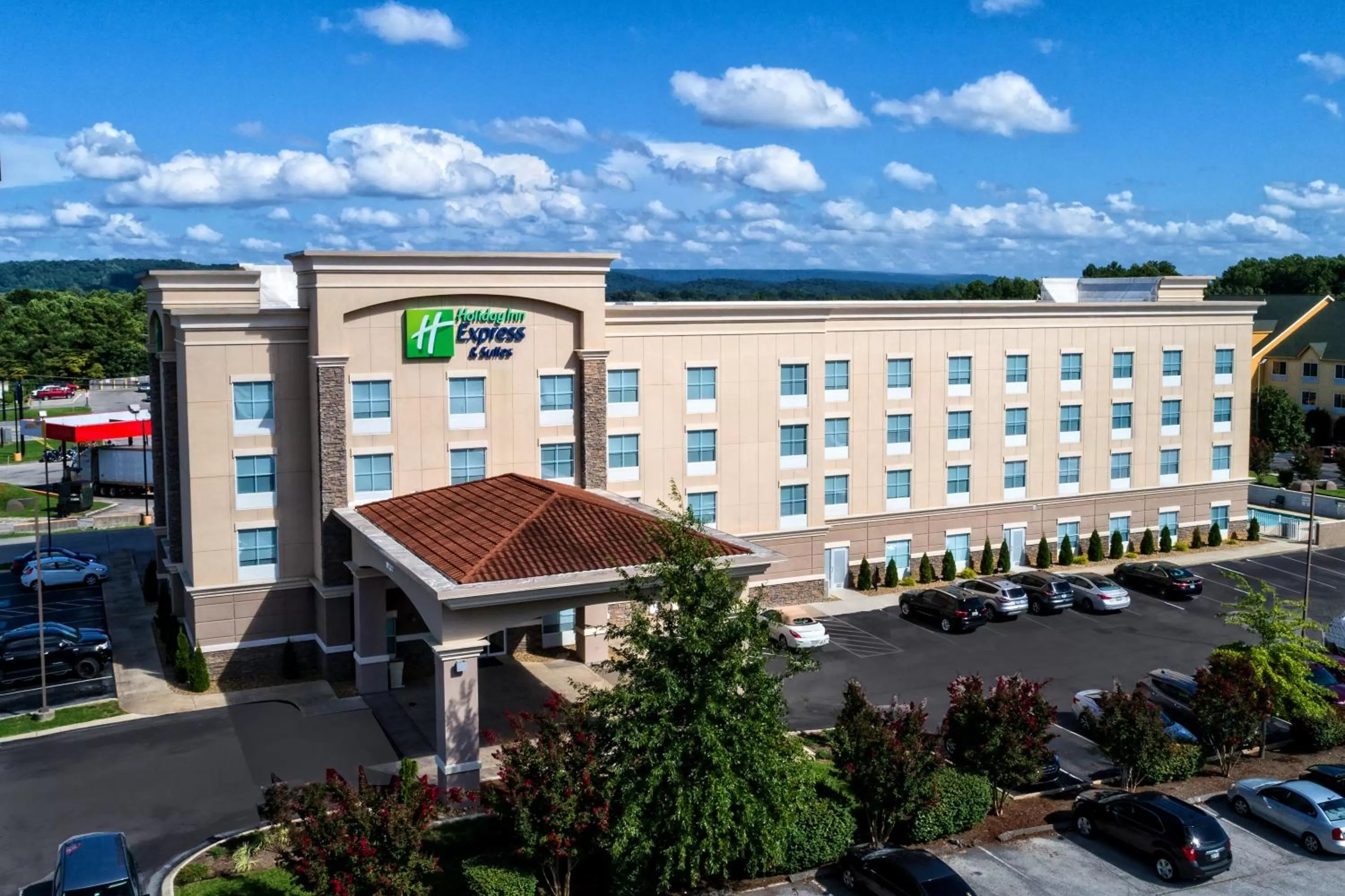 Property building in Holiday Inn Express & Suites Cookeville by IHG