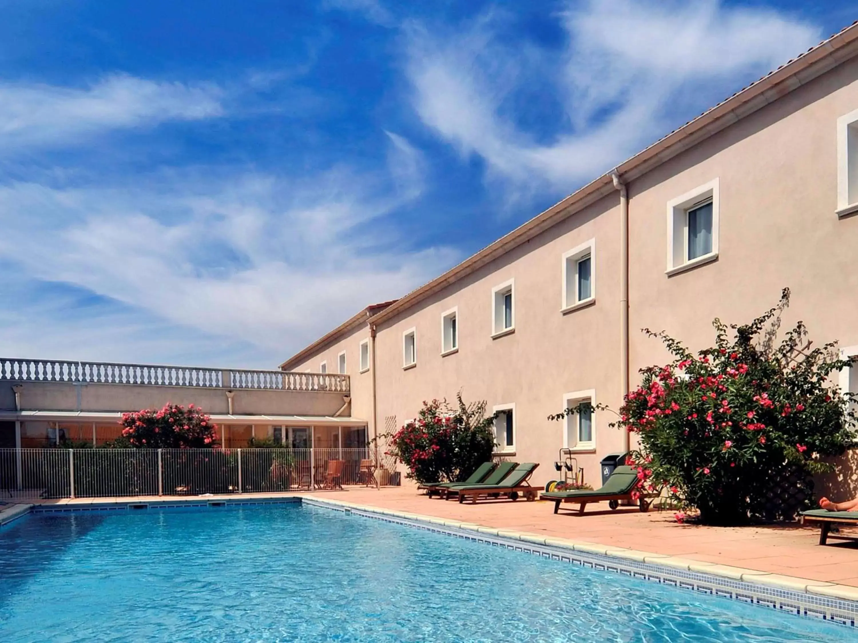 Property building in ibis Orange Sud Property building in ibis Orange Sud