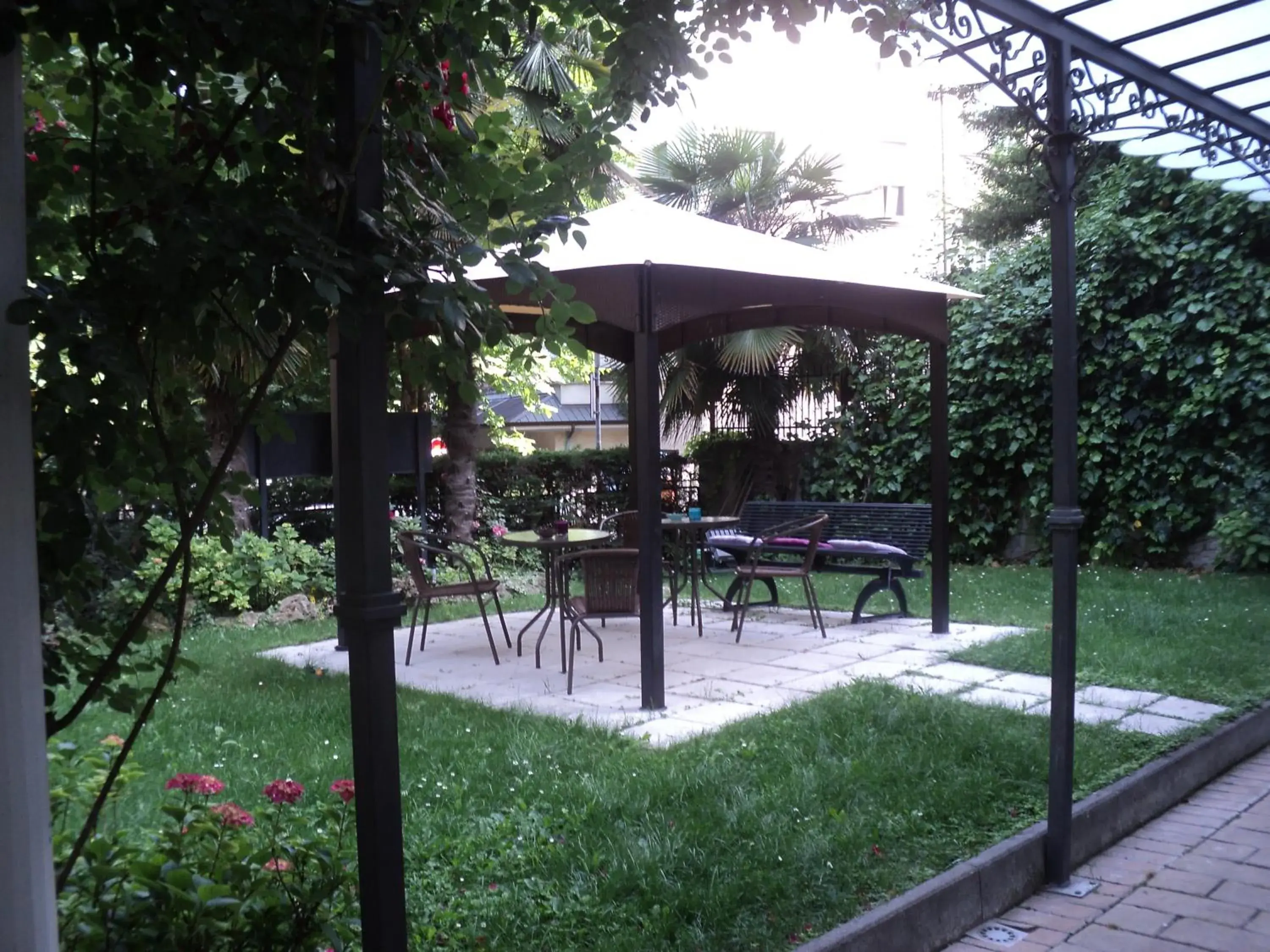 Patio, Garden in Hotel Elite