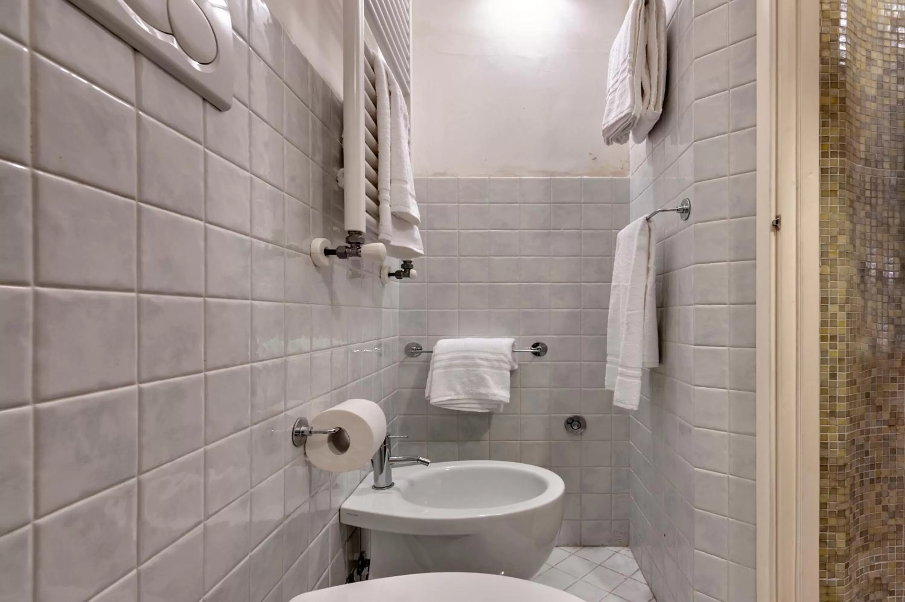Bathroom in Yellow Loft - Old Town Apartment SIT