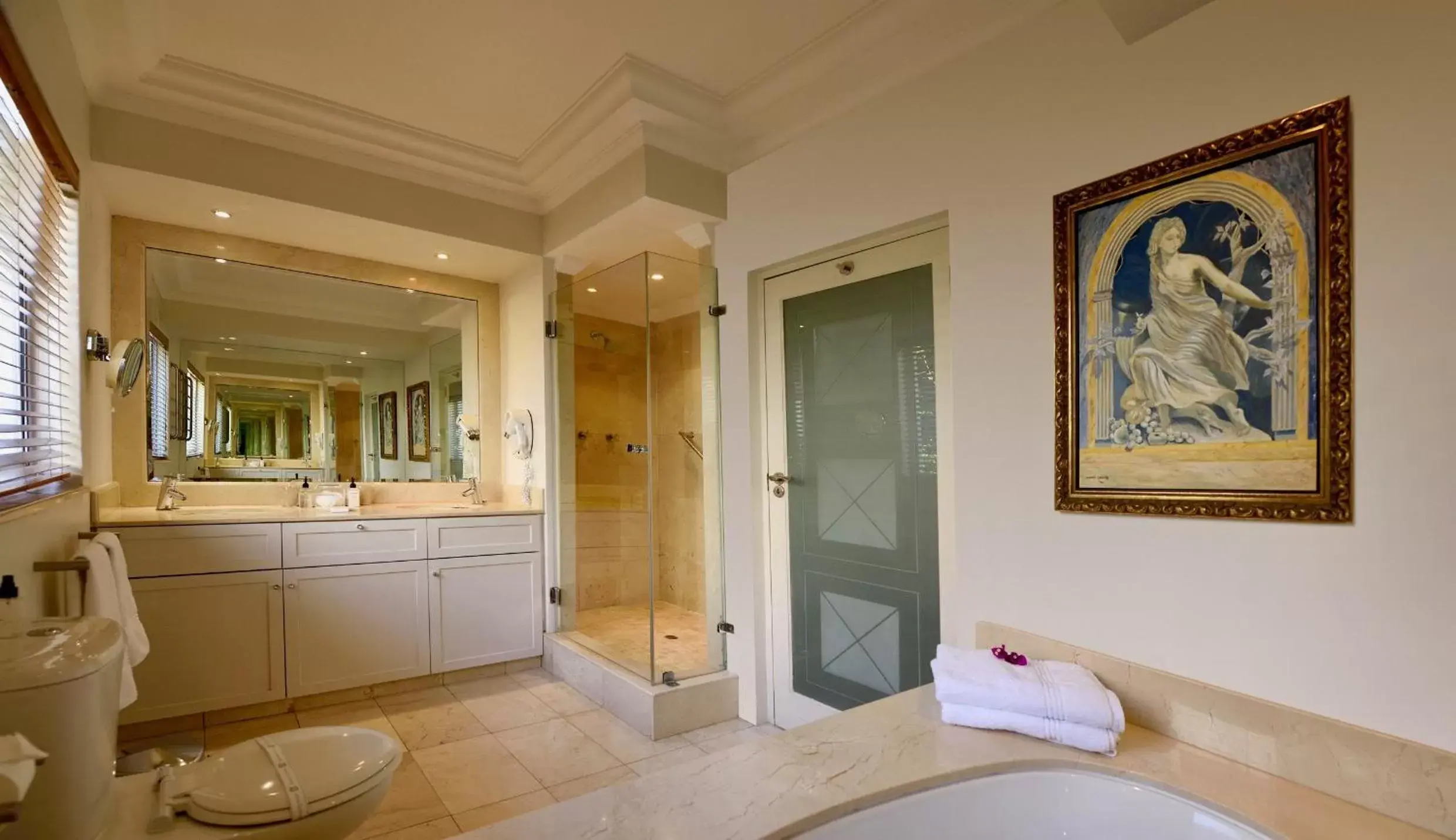 Bathroom in The Clarendon - Bantry Bay