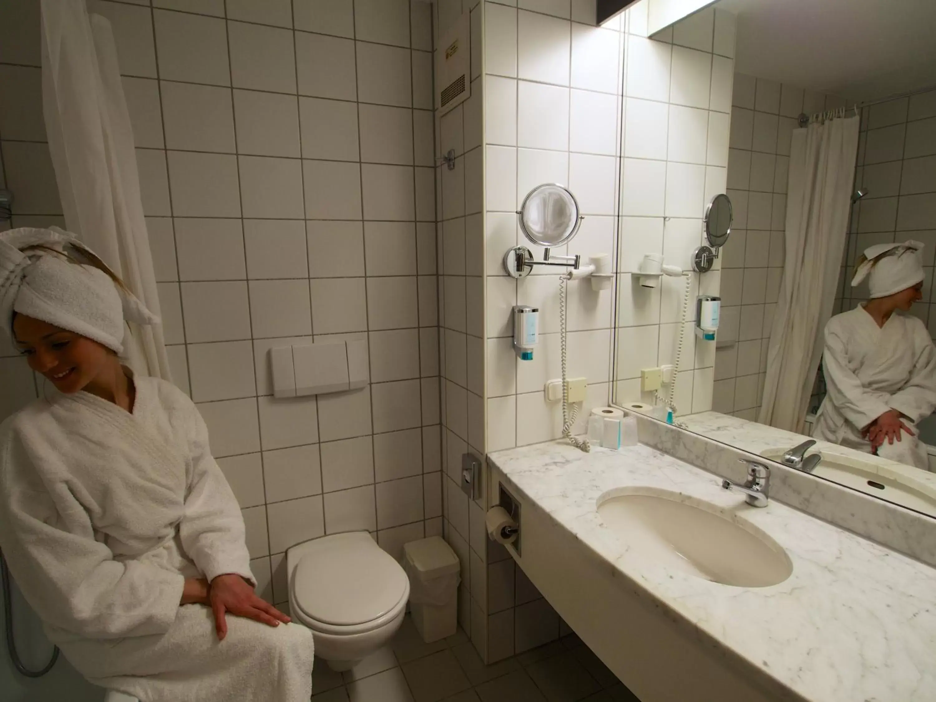 People, Bathroom in Arion Cityhotel Vienna und Appartements