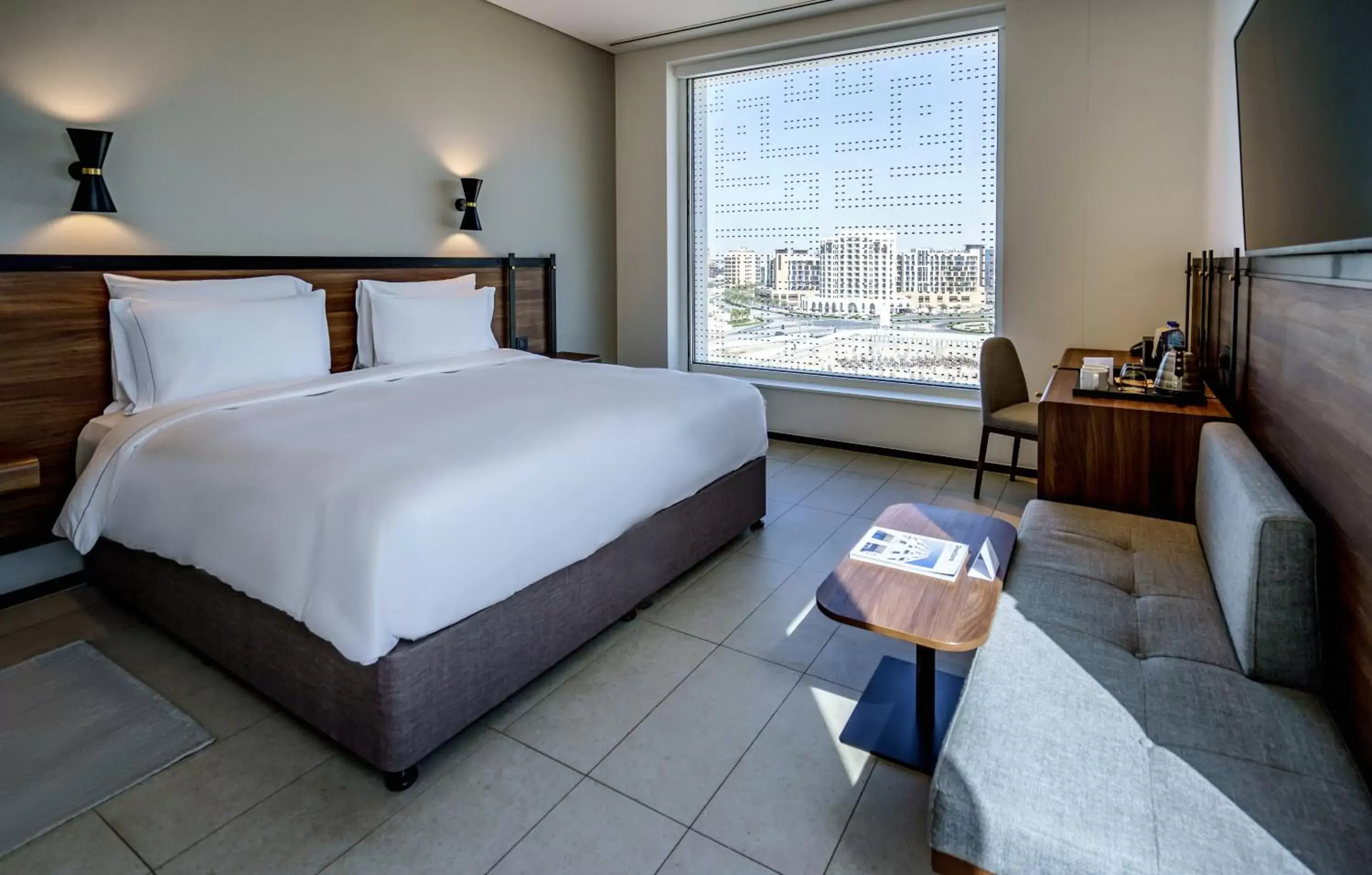 Bedroom, Bed in FORM Hotel Dubai, a Member of Design Hotels