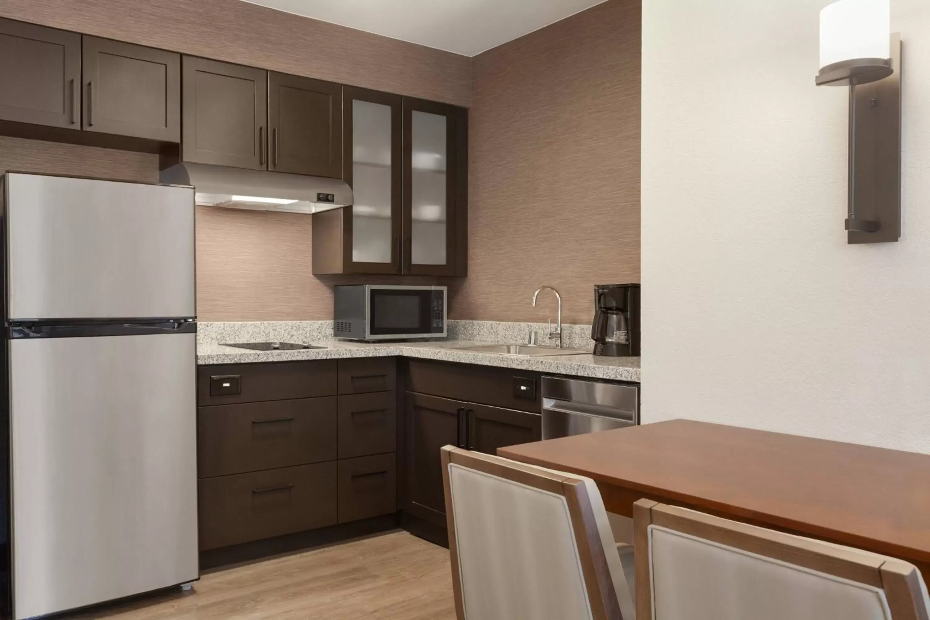 Photo of the whole room, Kitchen/Kitchenette in Residence Inn San Jose South/Morgan Hill