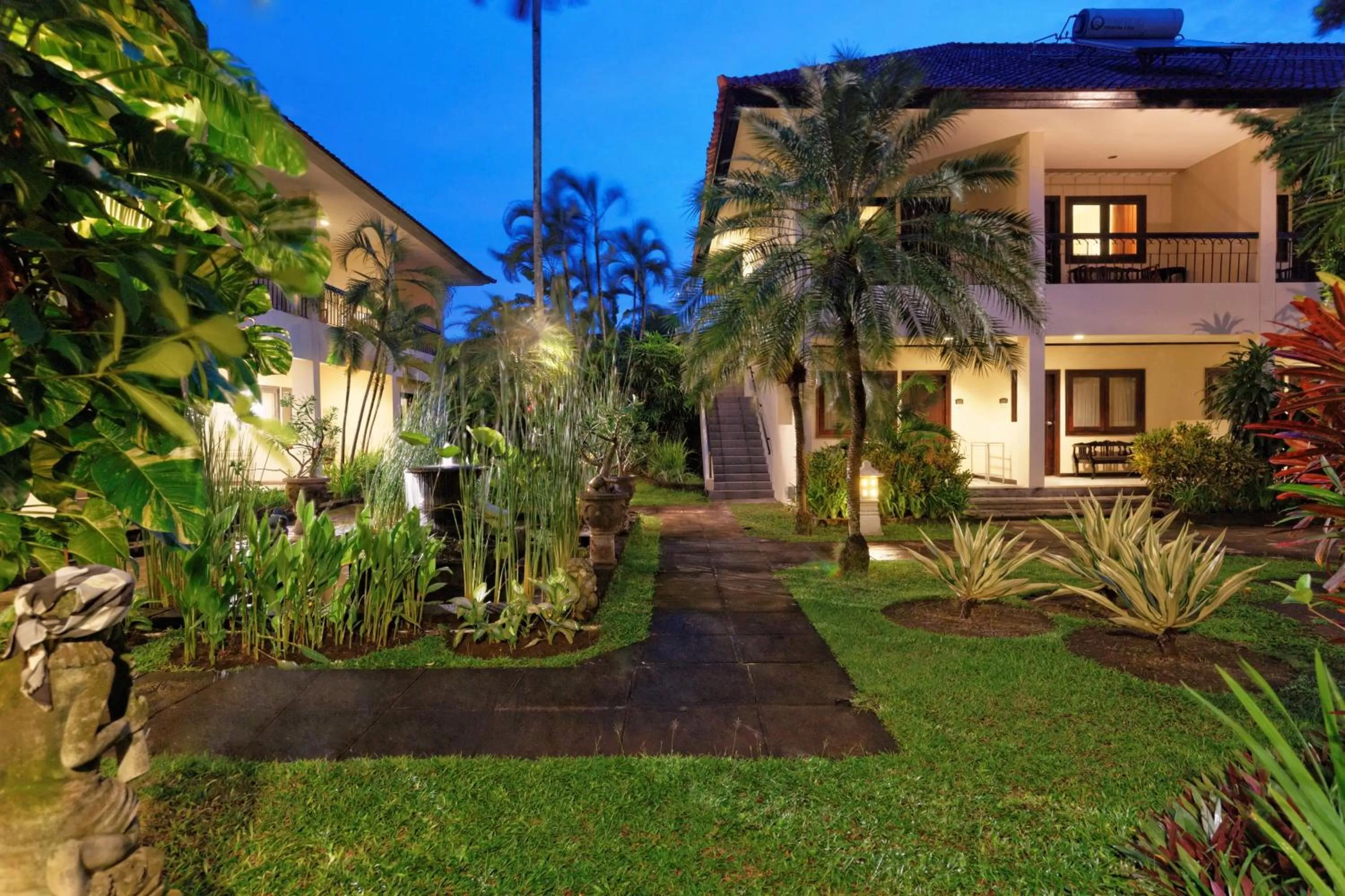 Garden in Legian Paradiso Hotel