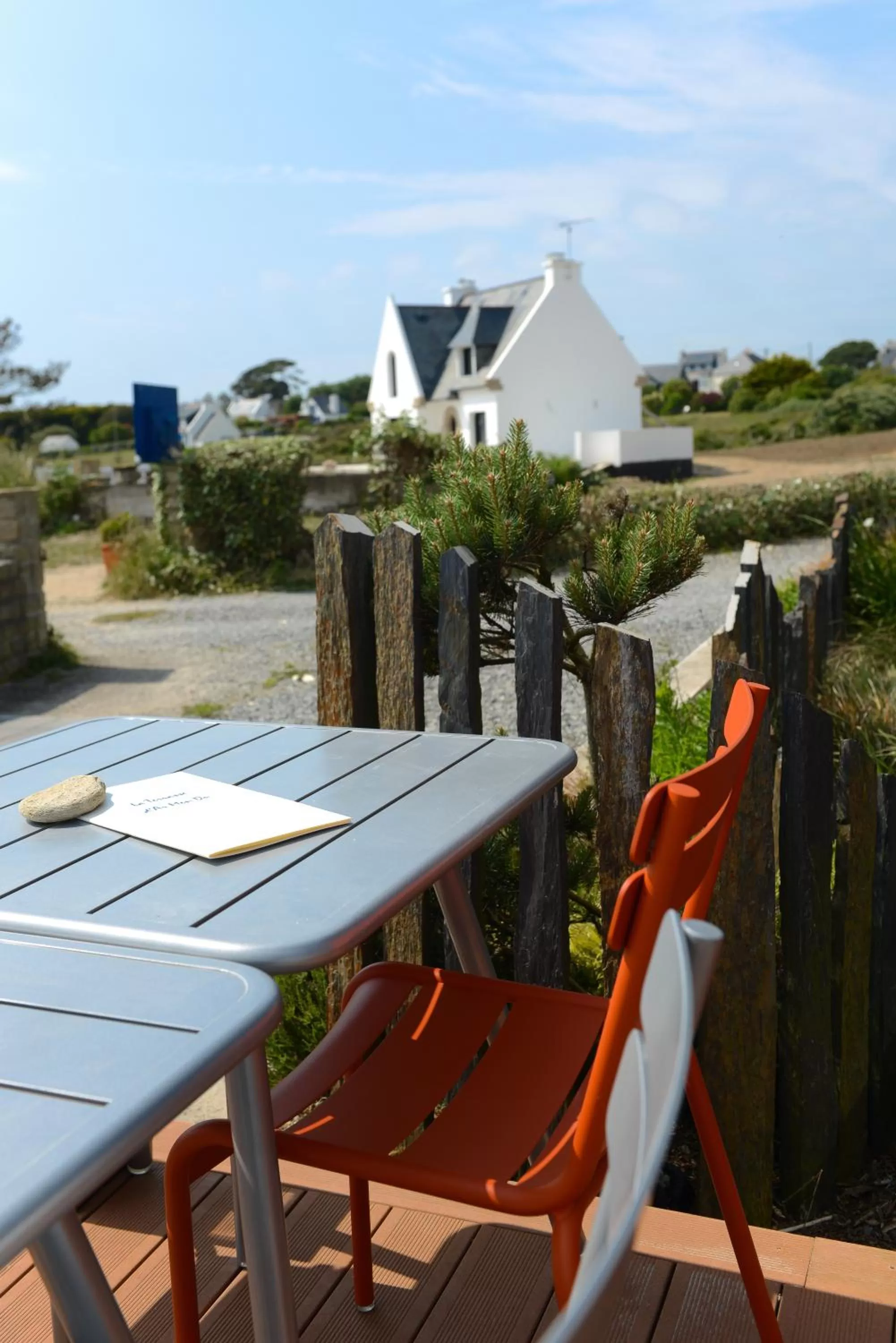 Patio, Patio/Outdoor Area in Ar Men Du, Hôtel 3 Etoiles Restaurant Gastronomique Durable