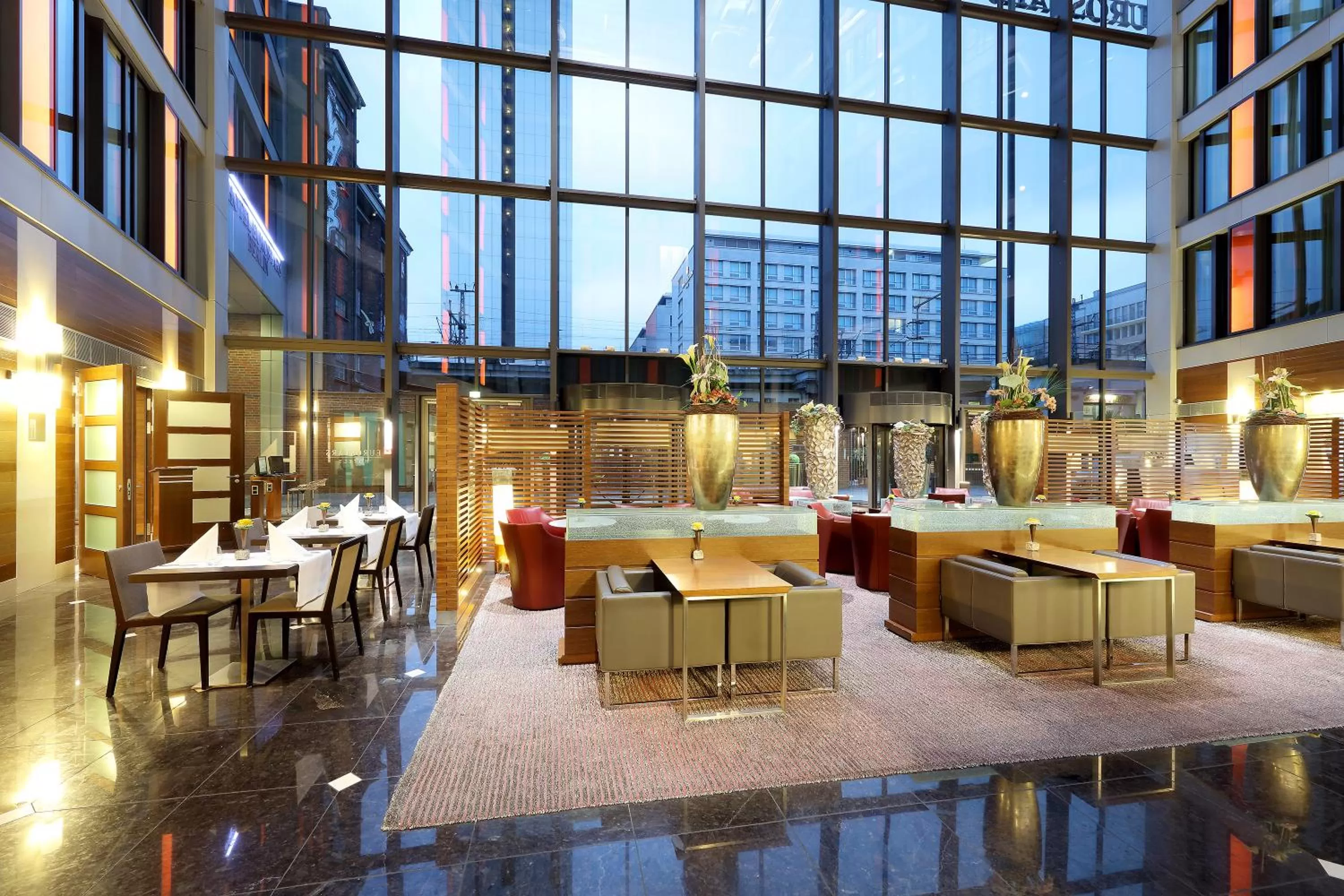 Lounge or bar in Eurostars Berlin