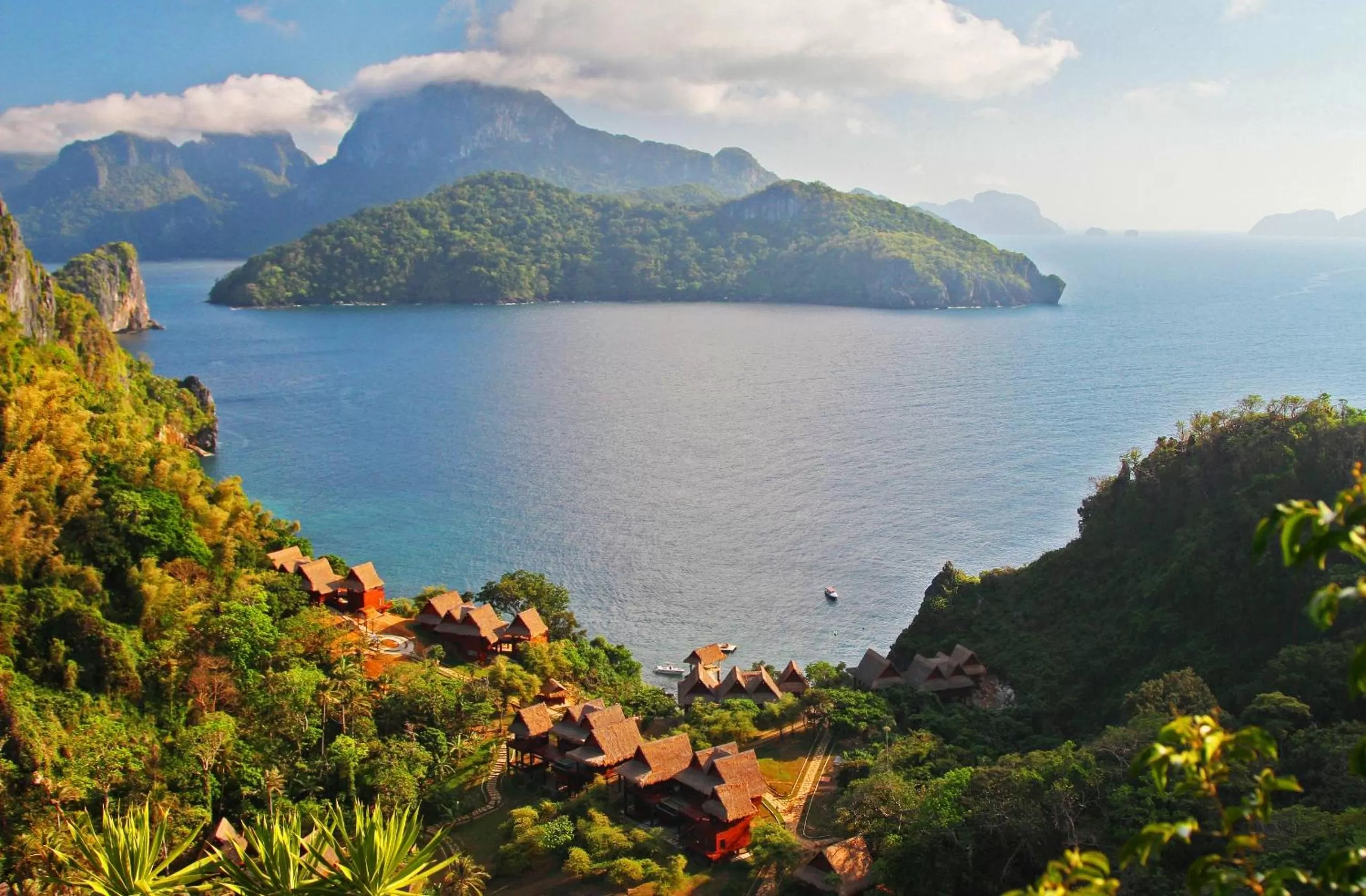 Beach in Cauayan Island Resort and Spa