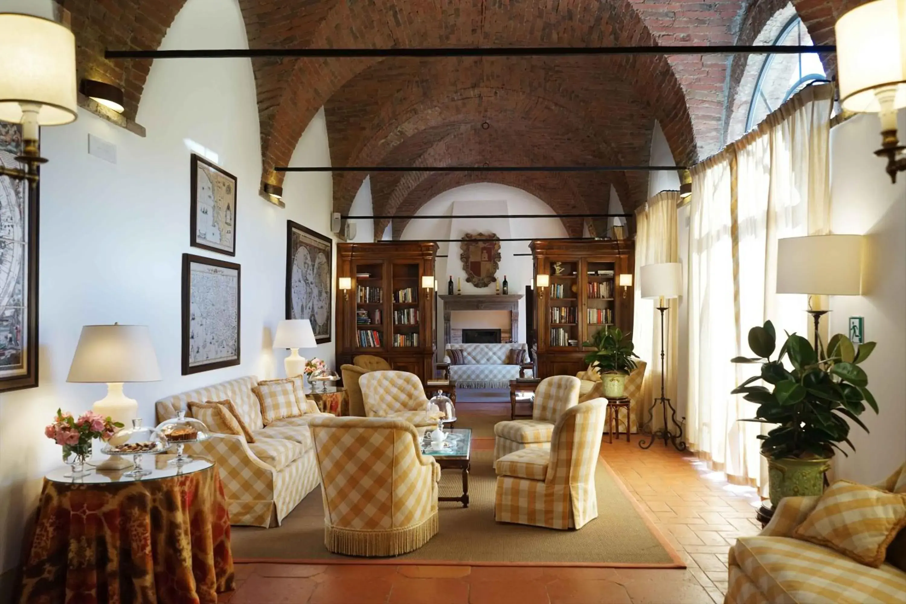 Library in Castello Banfi - Il Borgo