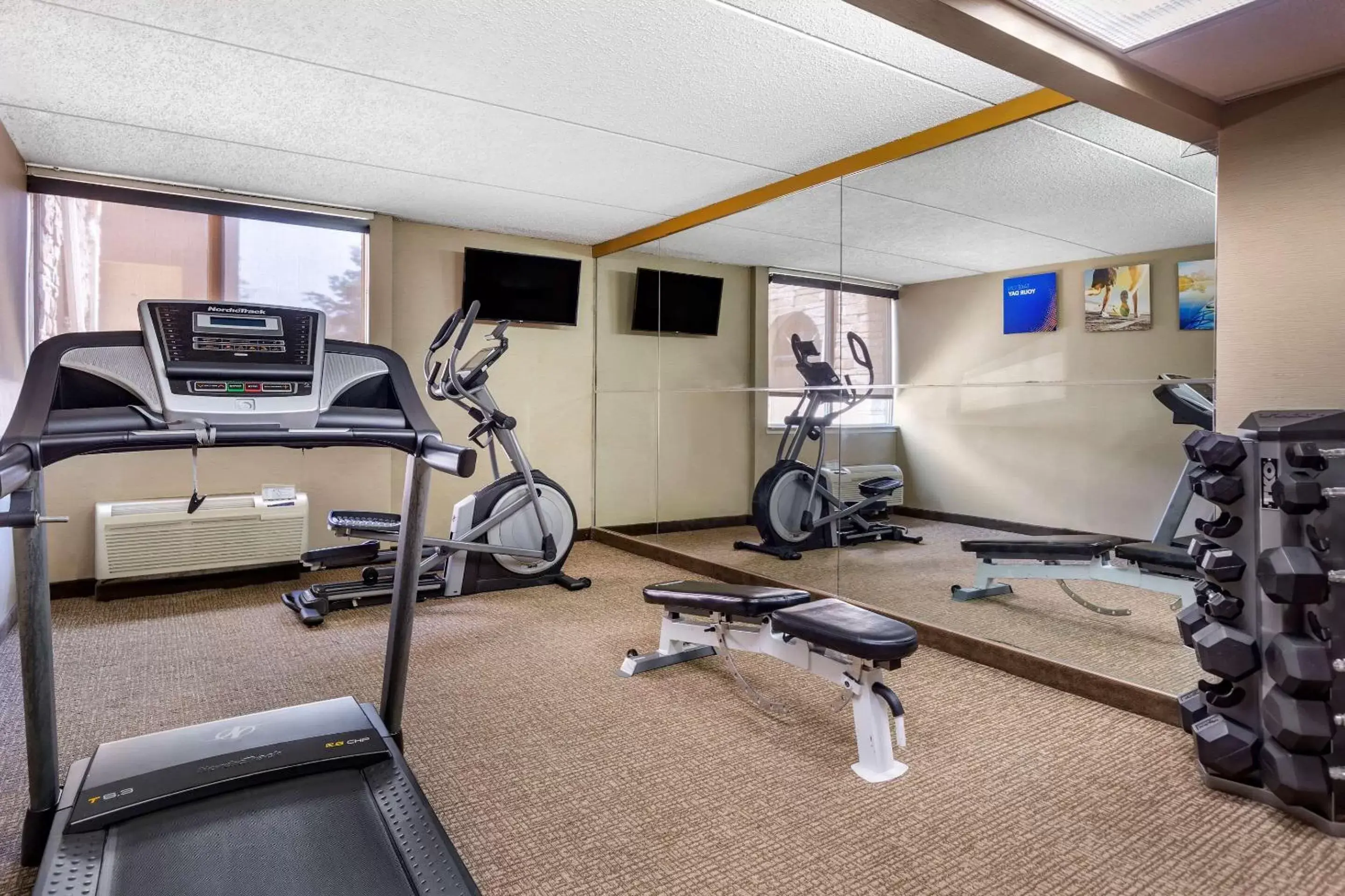 Activities, Fitness Center/Facilities in Comfort Inn Edison - New Brunswick