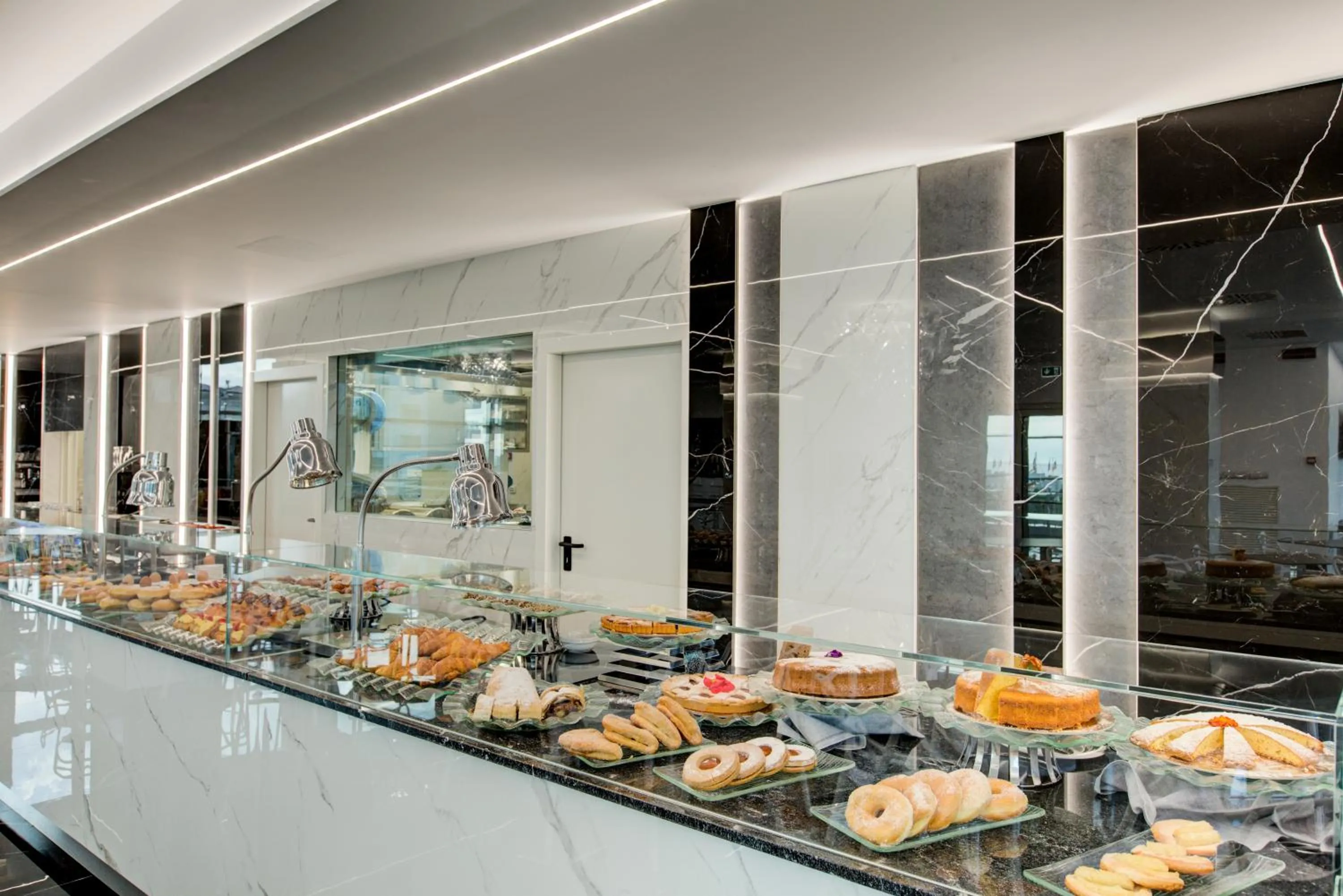 Food and drinks in Hotel Due Mari & SPA