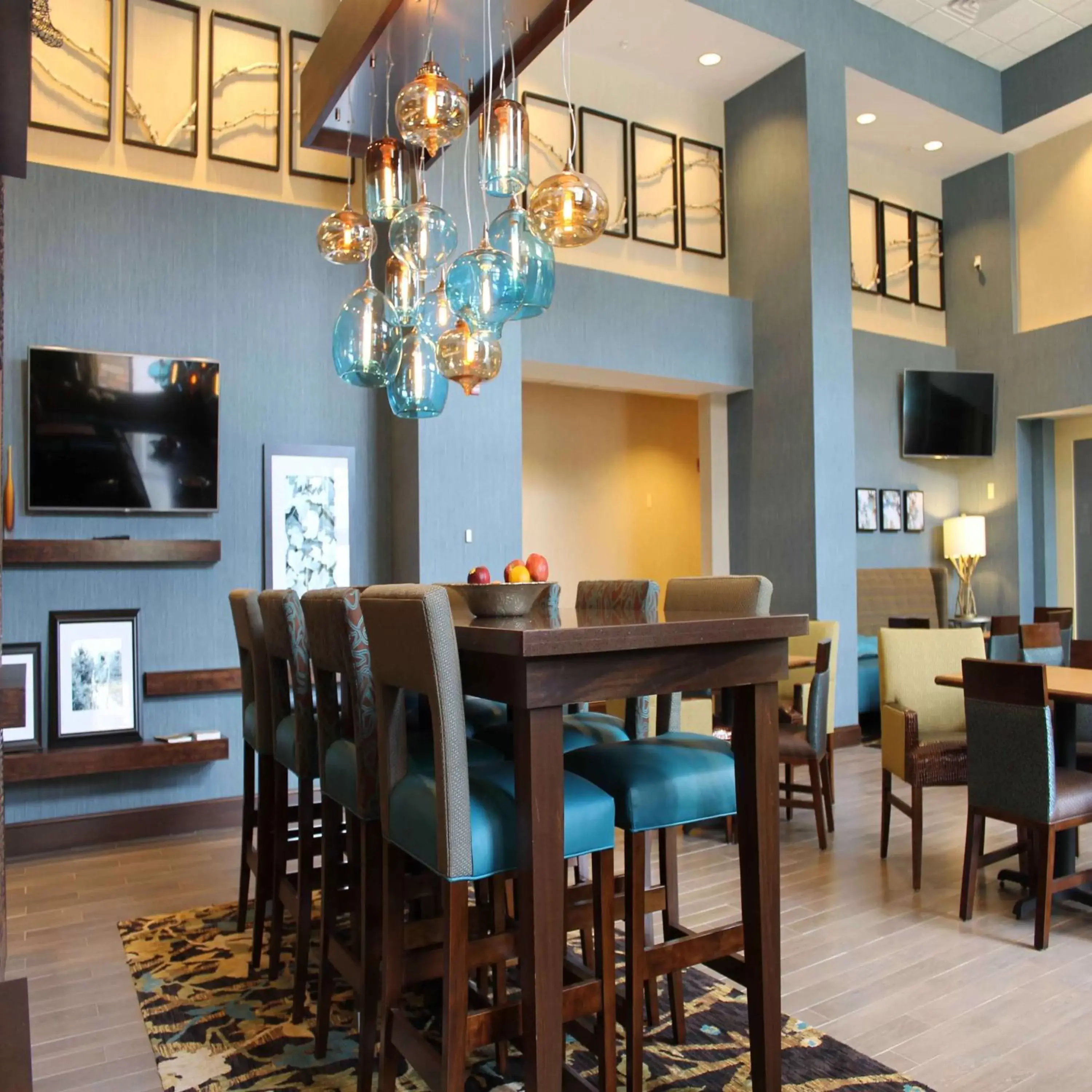 Lobby or reception, Restaurant/Places to Eat in Hampton Inn & Suites Stroudsburg Bartonsville Poconos