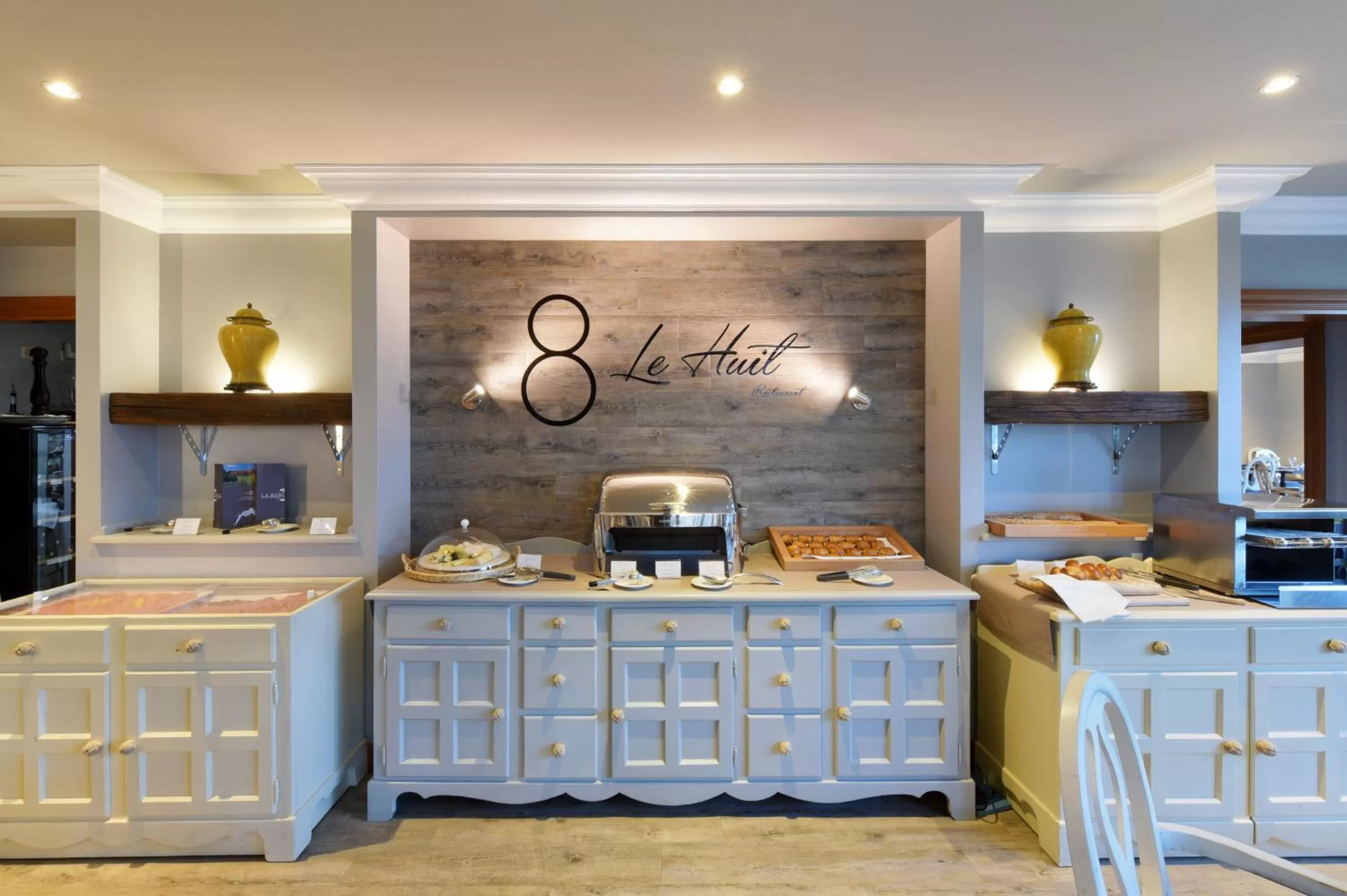 Buffet breakfast in Hotel La Barcarolle