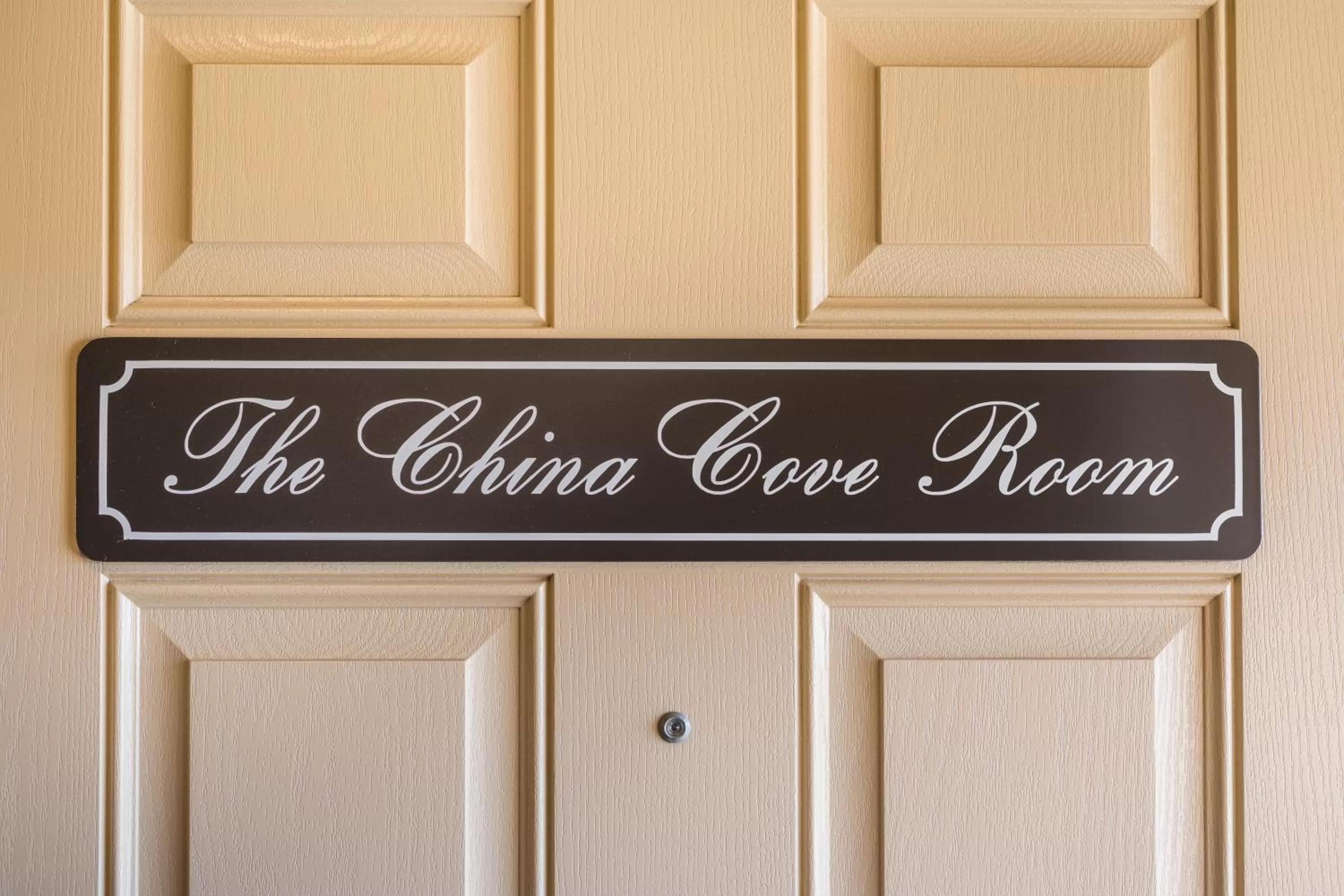 Logo/Certificate/Sign in Stage Coach Lodge