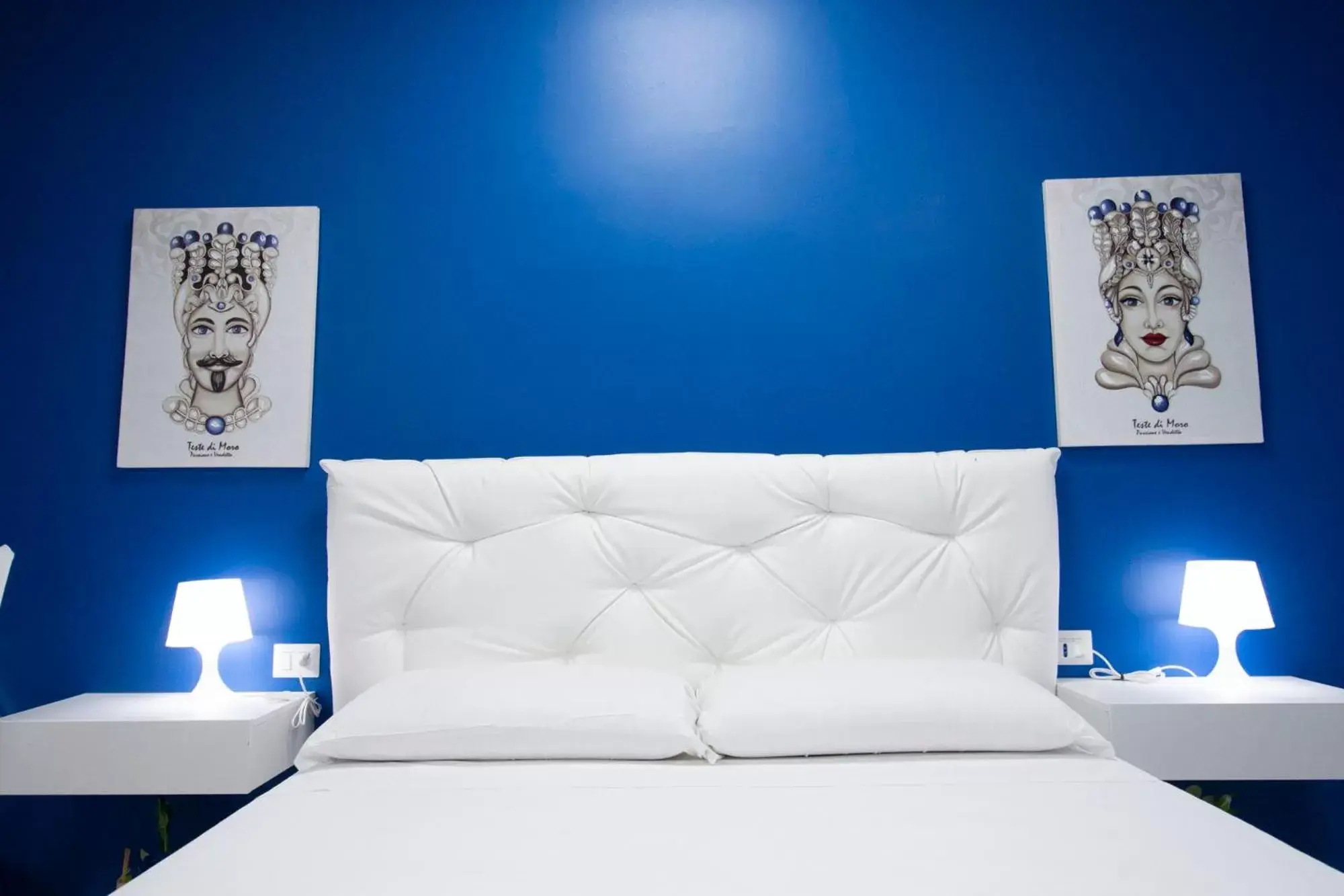 Bed in Royal Playa Suite and Apartament