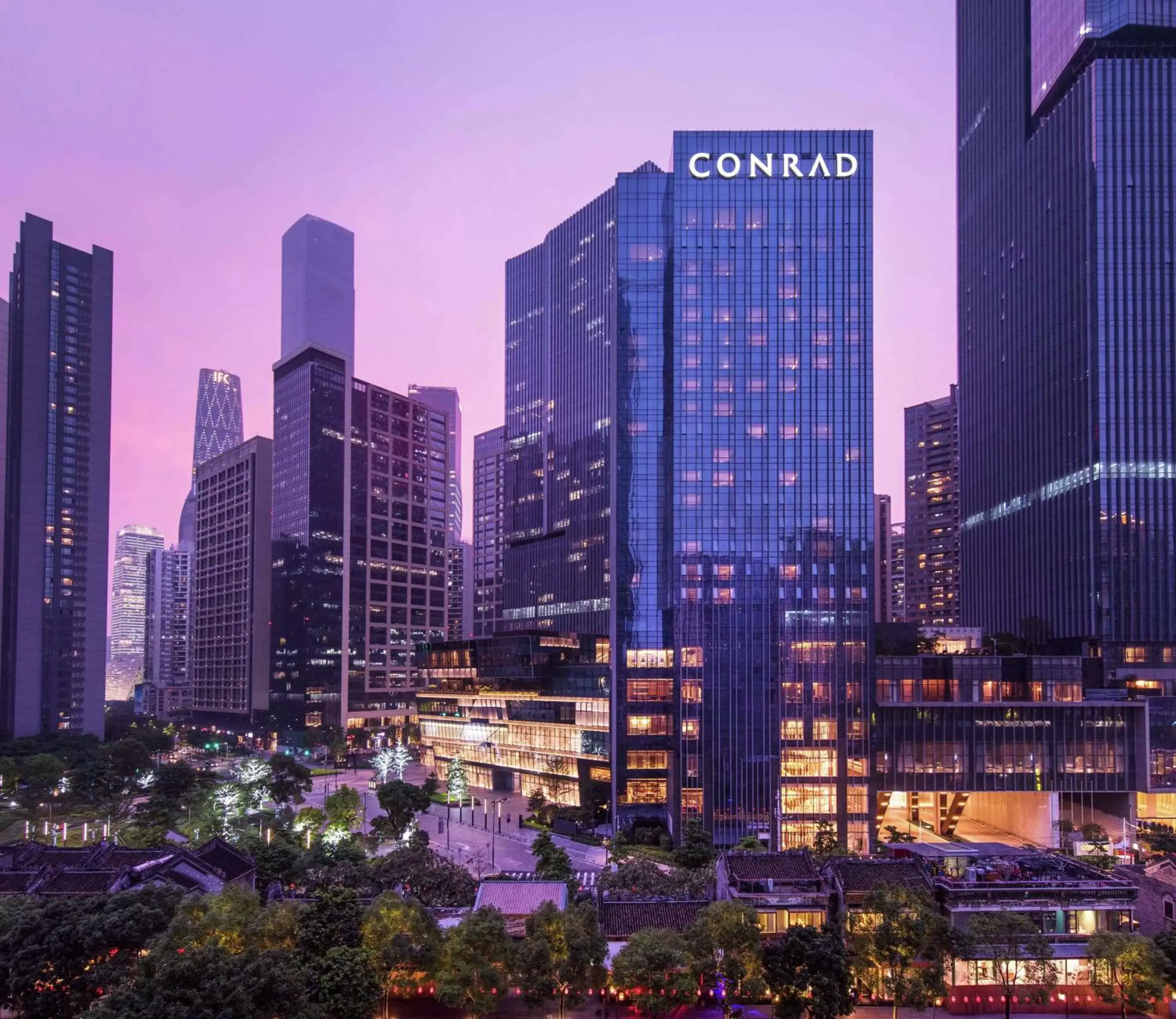 Property building in Conrad Guangzhou - Free shuttle between hotel and Exhibition Center during Canton Fair & Exhibitor registration Counter