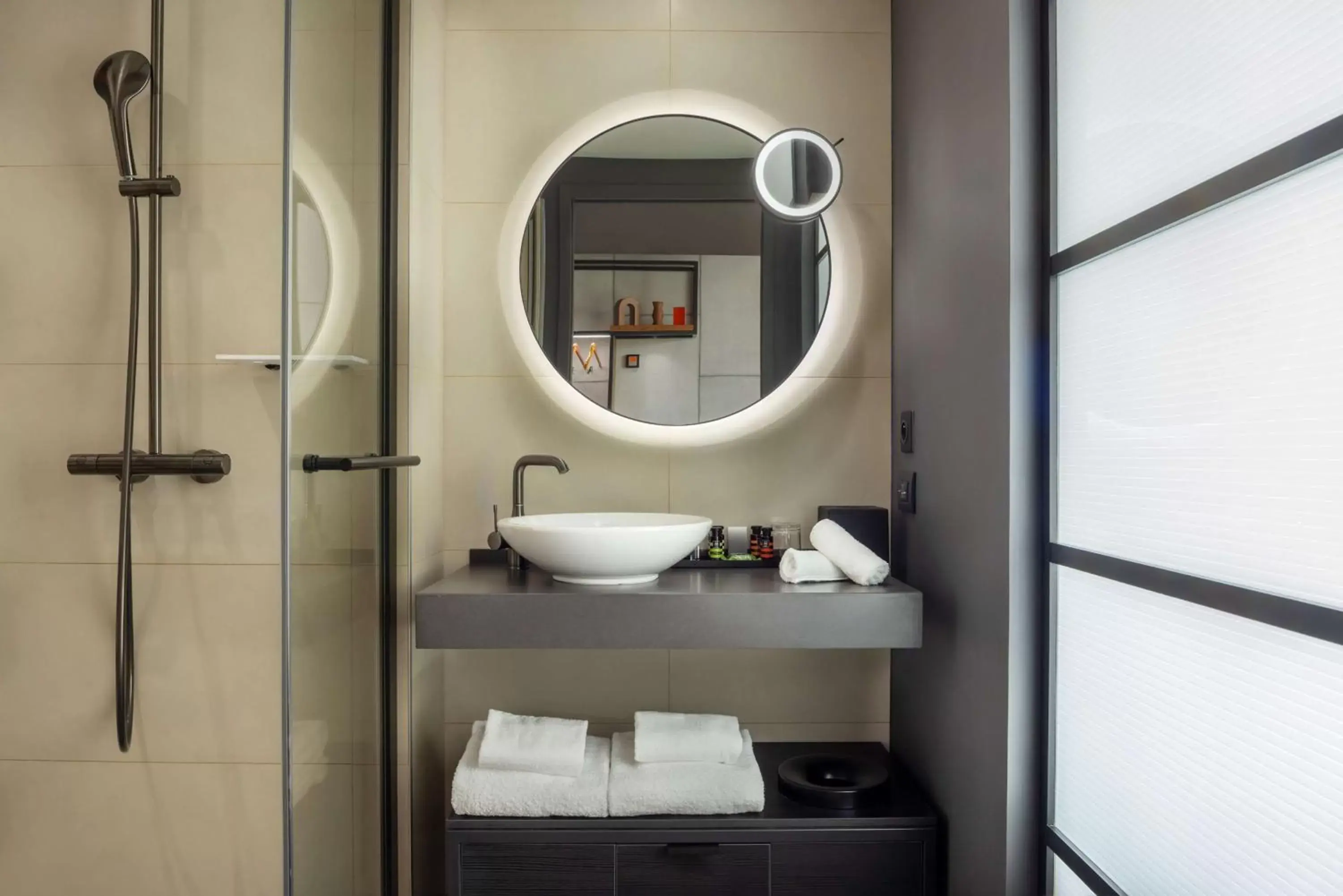 Shower, Bathroom in Canopy By Hilton Paris Trocadero