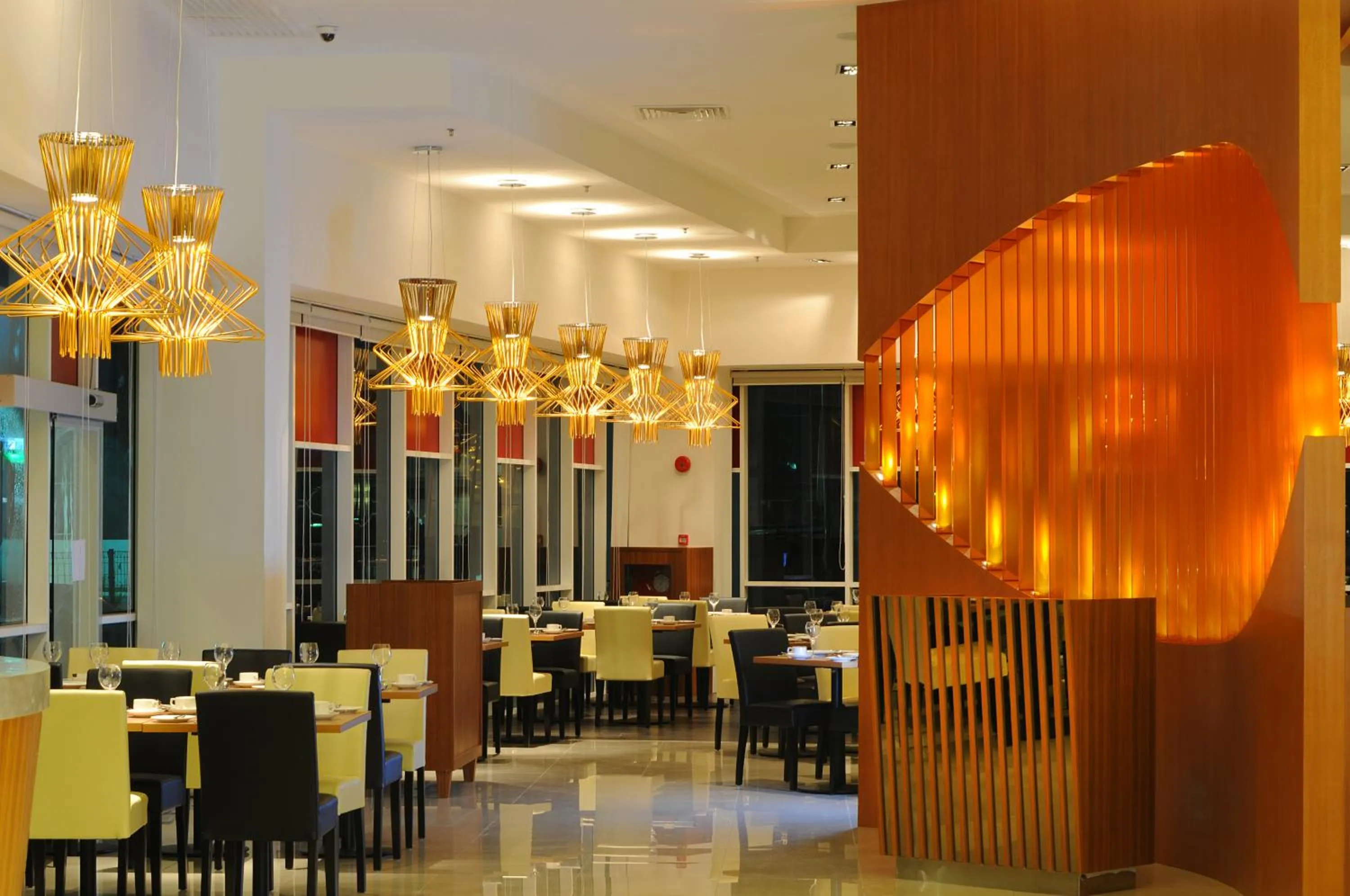 Restaurant/places to eat in Hotel Granada Johor Bahru