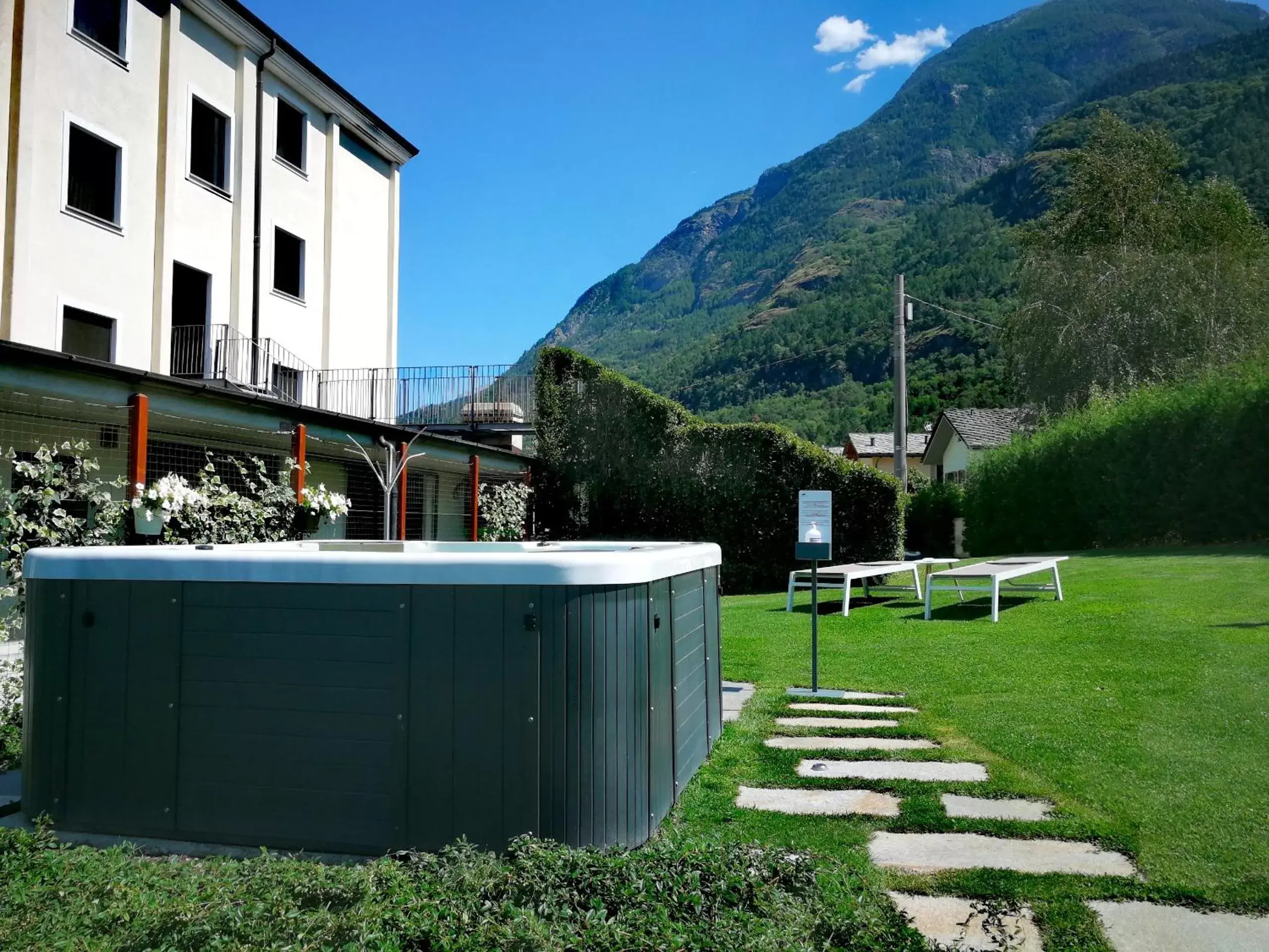 Hot Tub in Hotel Diana Jardin et Spa