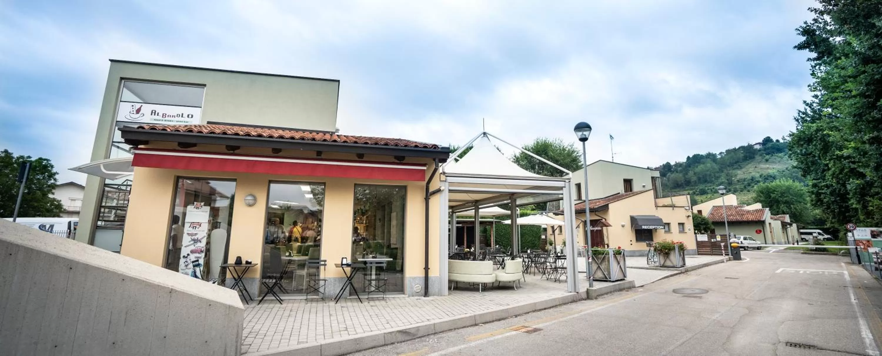 Restaurant/places to eat, Property Building in AgriCamping AlbaVillage Hotel & Wellness