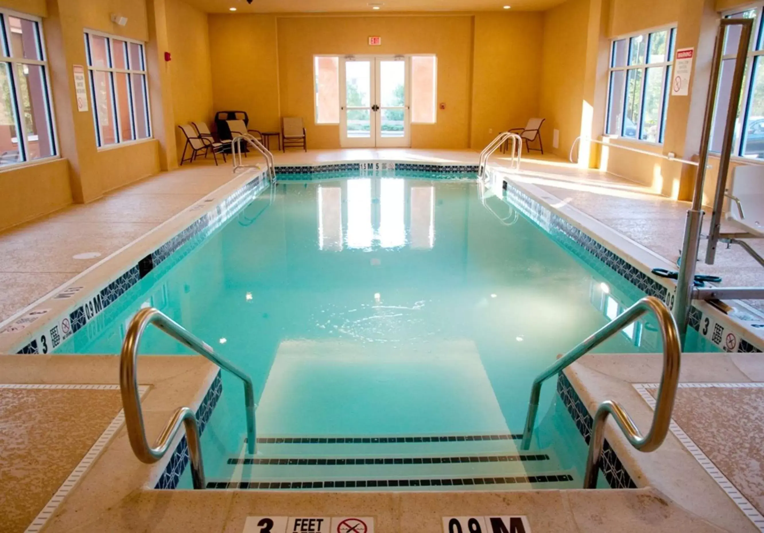 Pool view, Swimming Pool in Homewood Suites - Doylestown