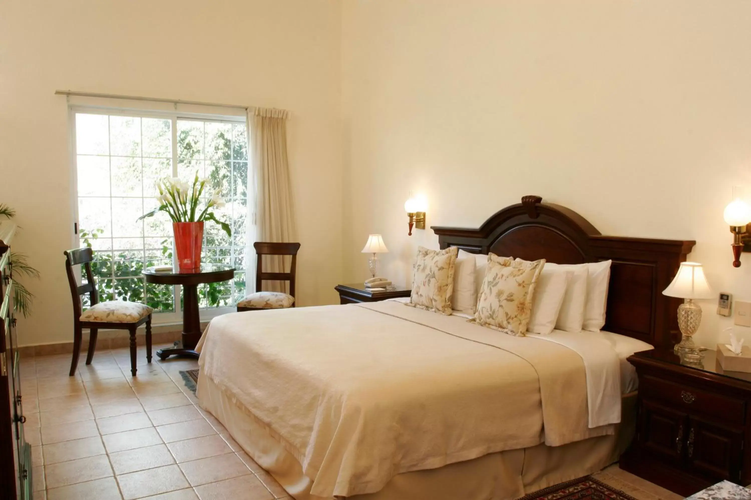 Photo of the whole room, Bed in Hotel Hacienda Los Laureles