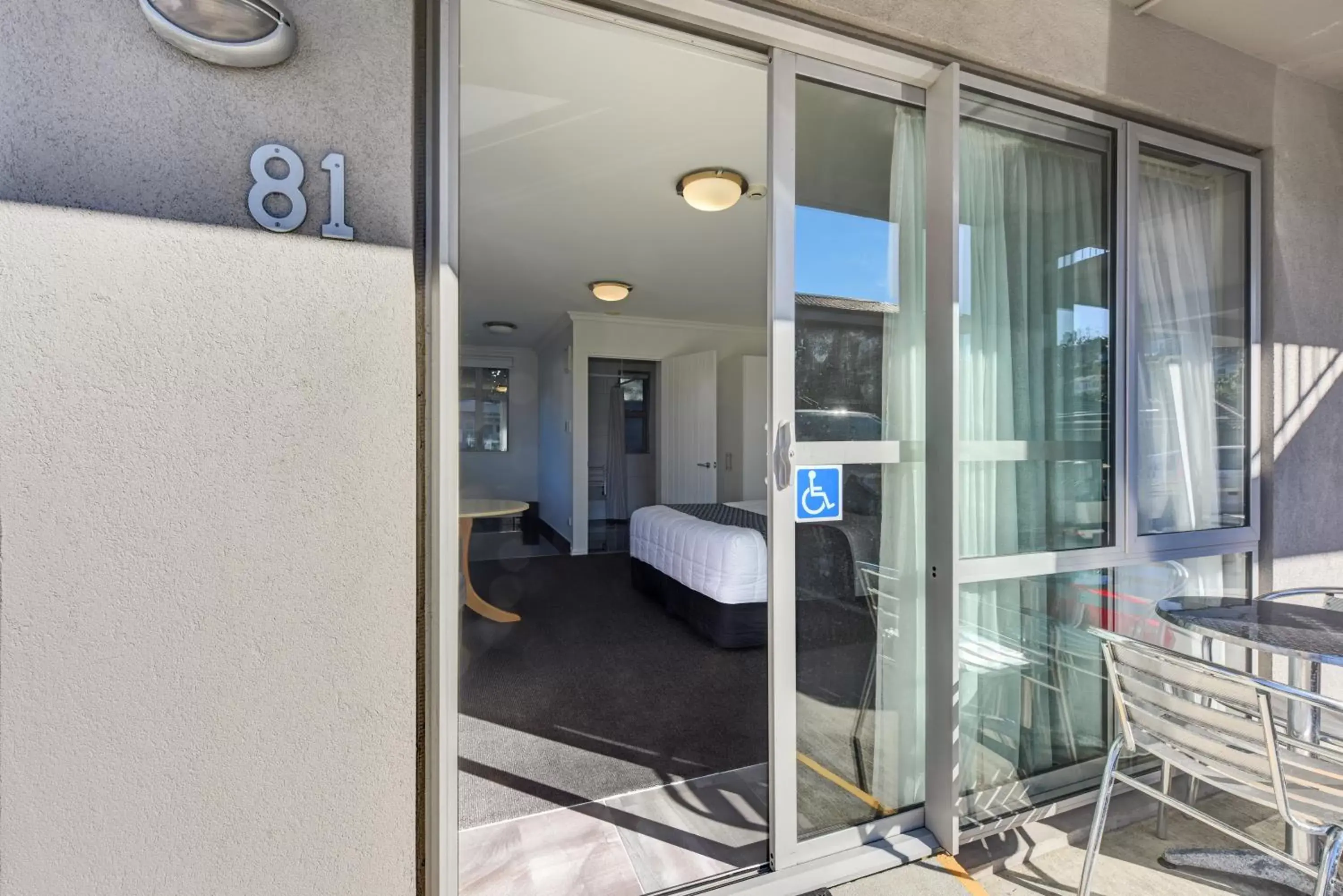 Facade/entrance, Bed in The Hotel Nelson Facade/entrance, Bed in The Hotel Nelson