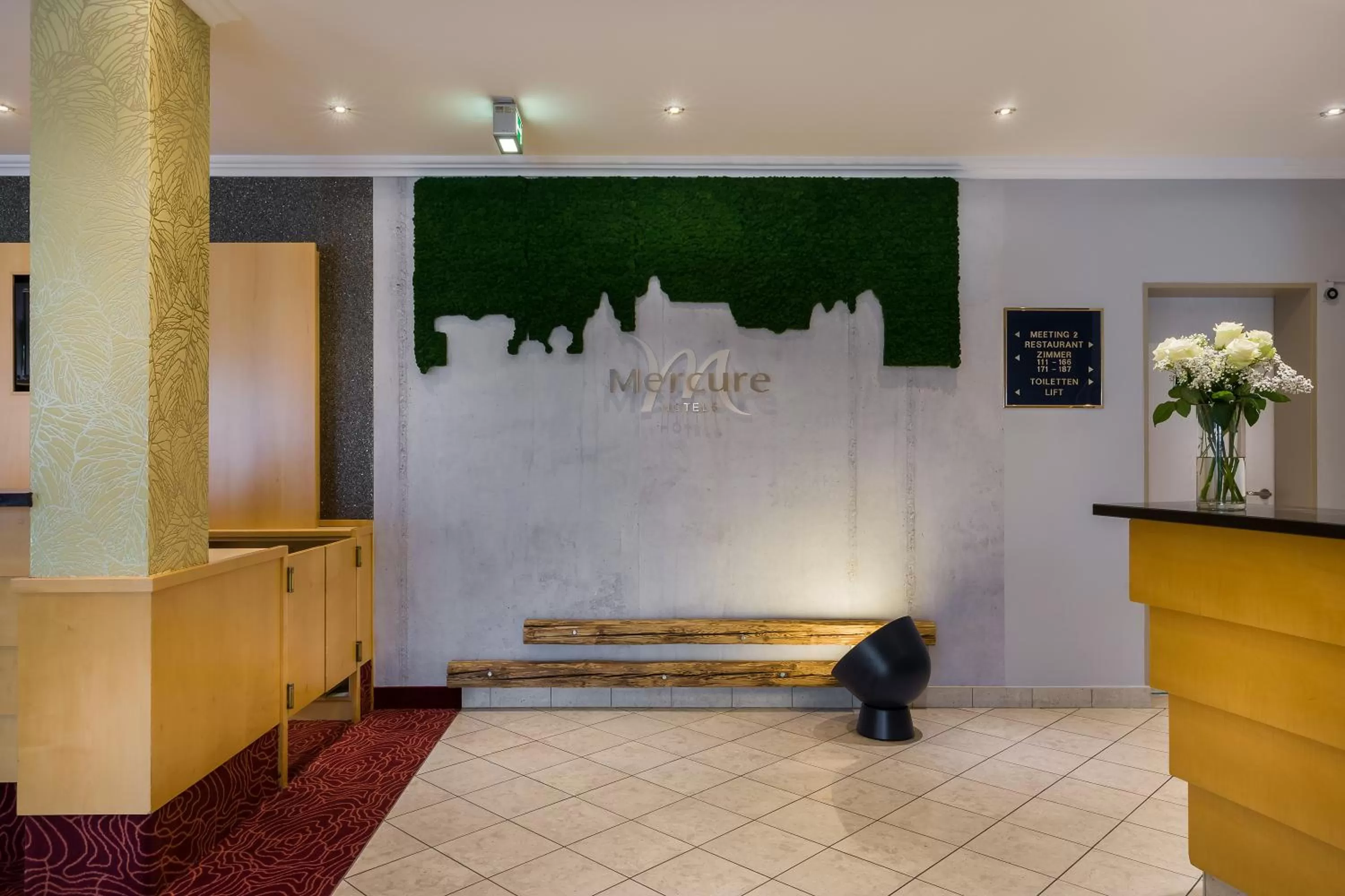 Lobby or reception in Mercure Hotel Ingolstadt