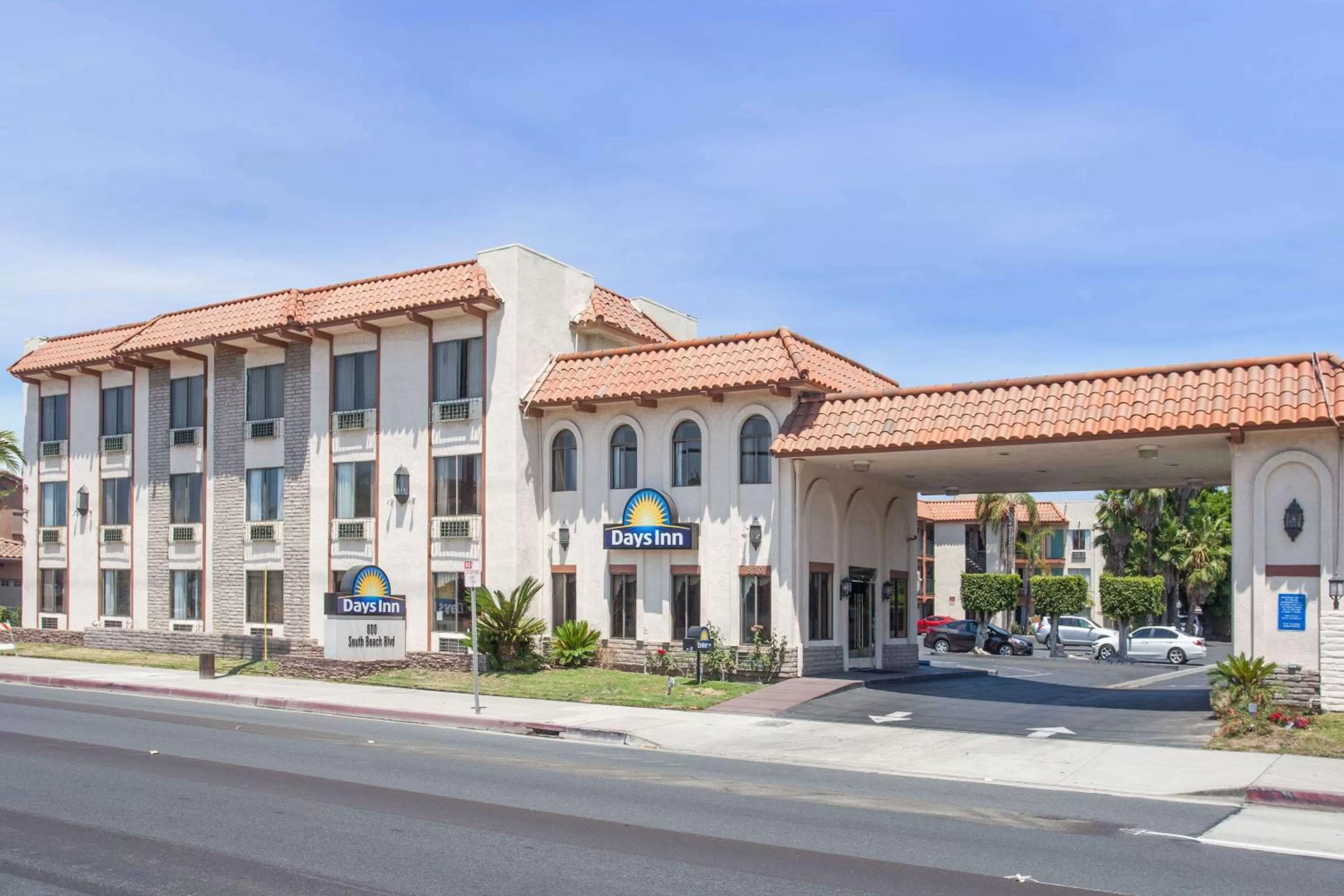 Property building in Days Inn by Wyndham Anaheim Near the Park
