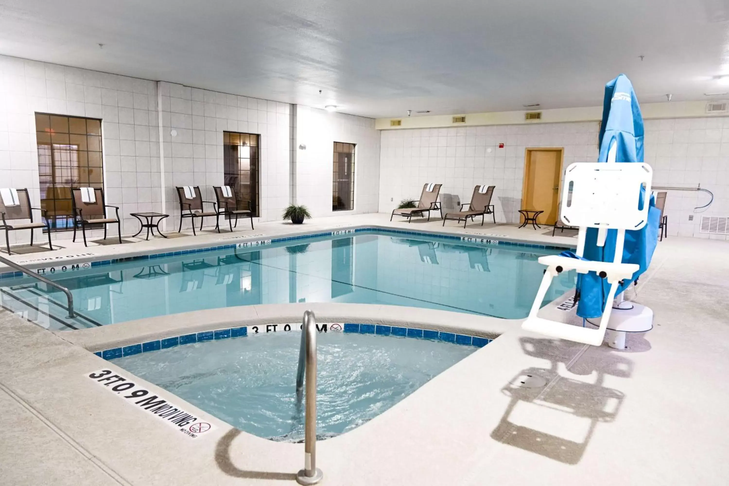 On site, Swimming Pool in Best Western Plus Shamrock Inn & Suites