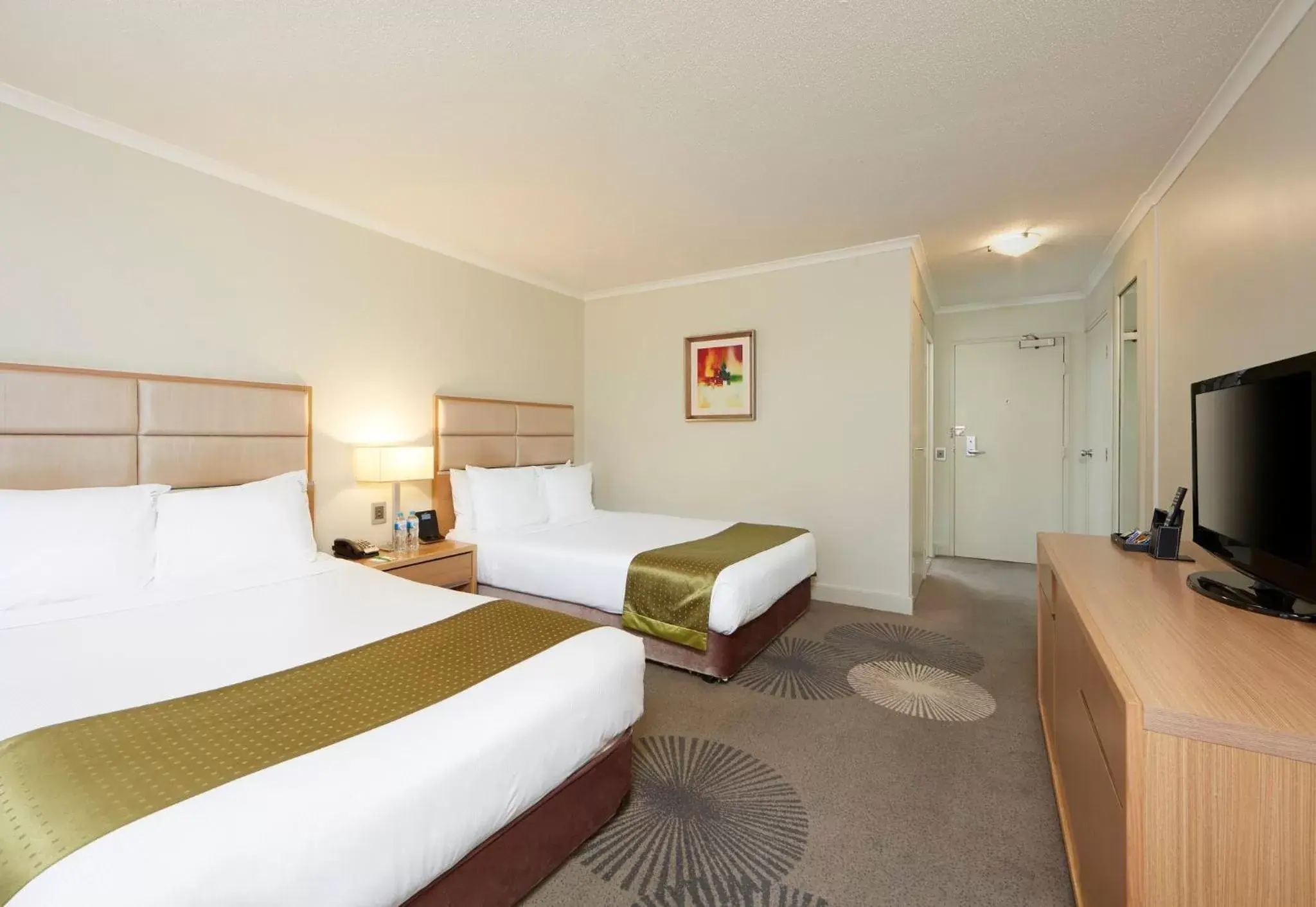 Photo of the whole room, Bed in Holiday Inn Parramatta, an IHG Hotel