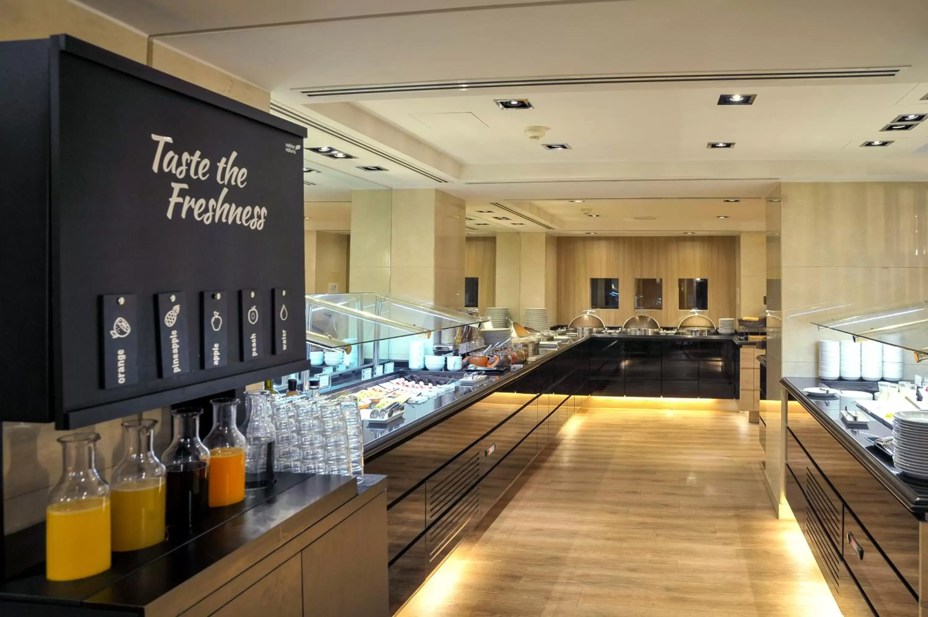 Buffet breakfast, Restaurant/Places to Eat in Melia Athens
