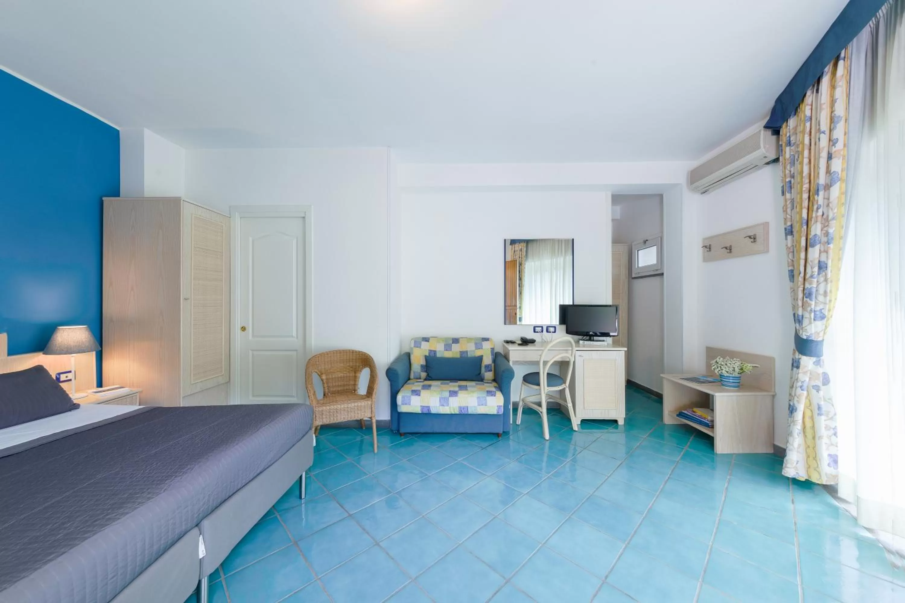 TV and multimedia, Bed in Agave Hotel