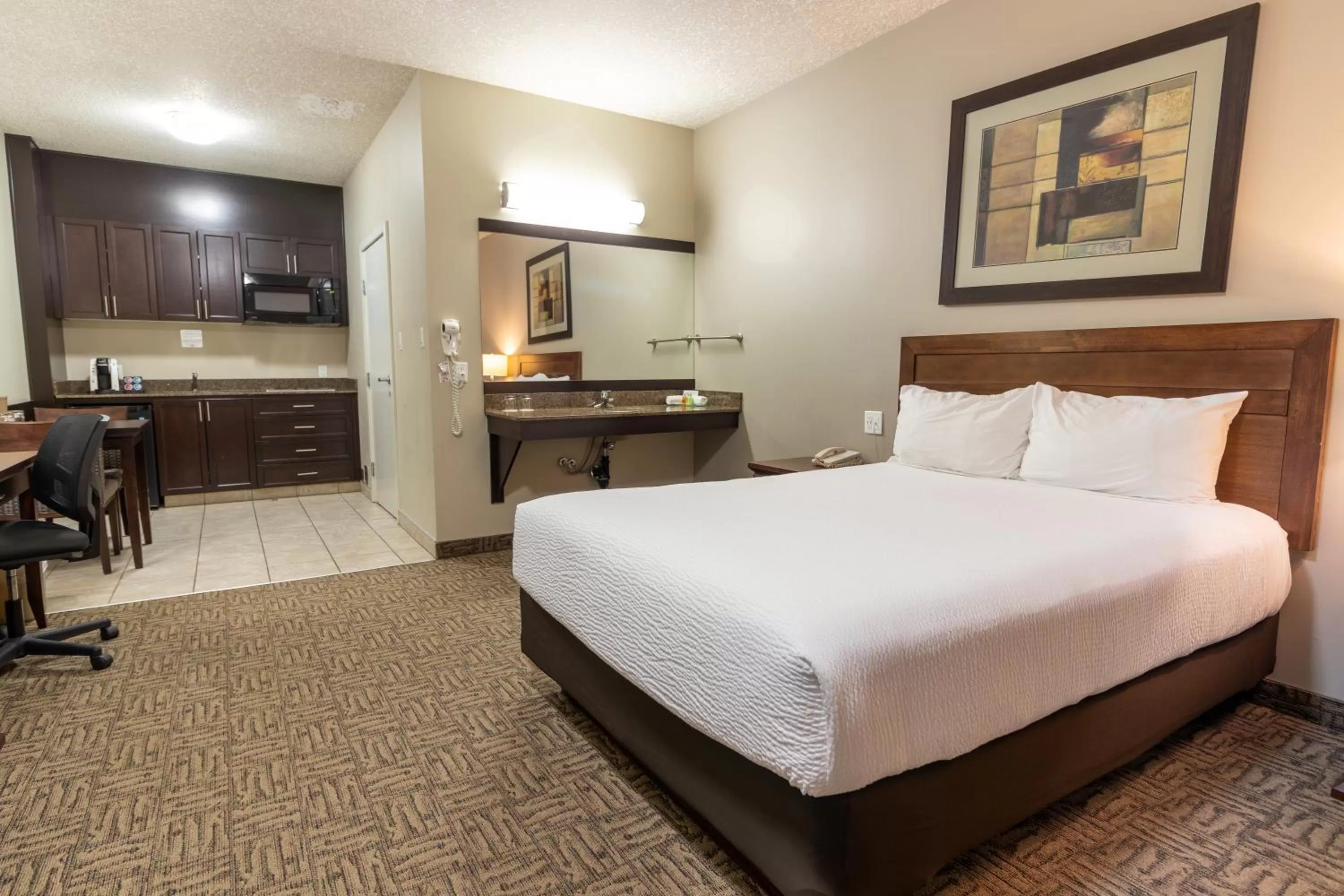 Bed in BCMInns - Lac La Biche