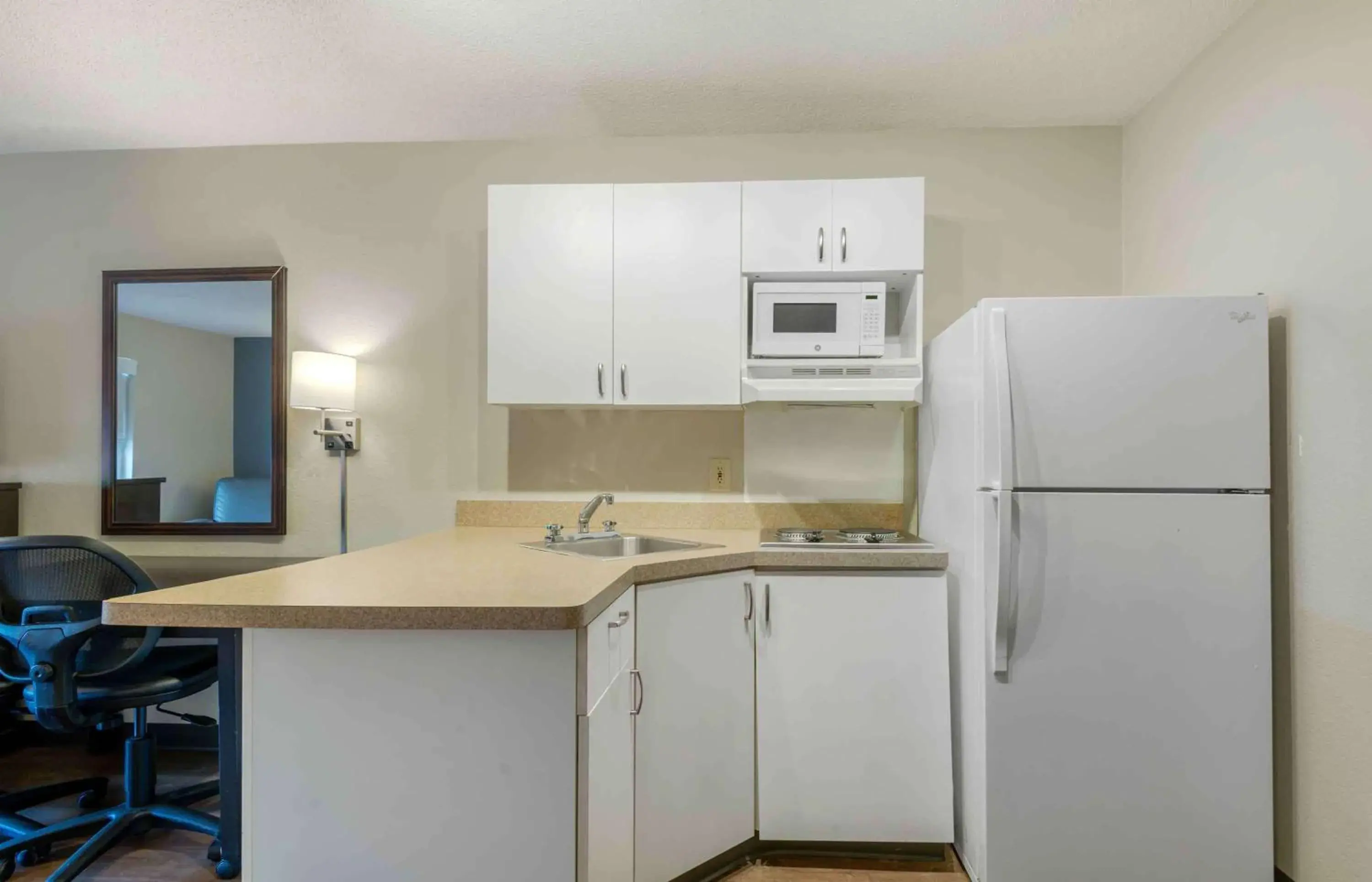 Bedroom, Kitchen/Kitchenette in Extended Stay America Suites - Charlotte - University Place