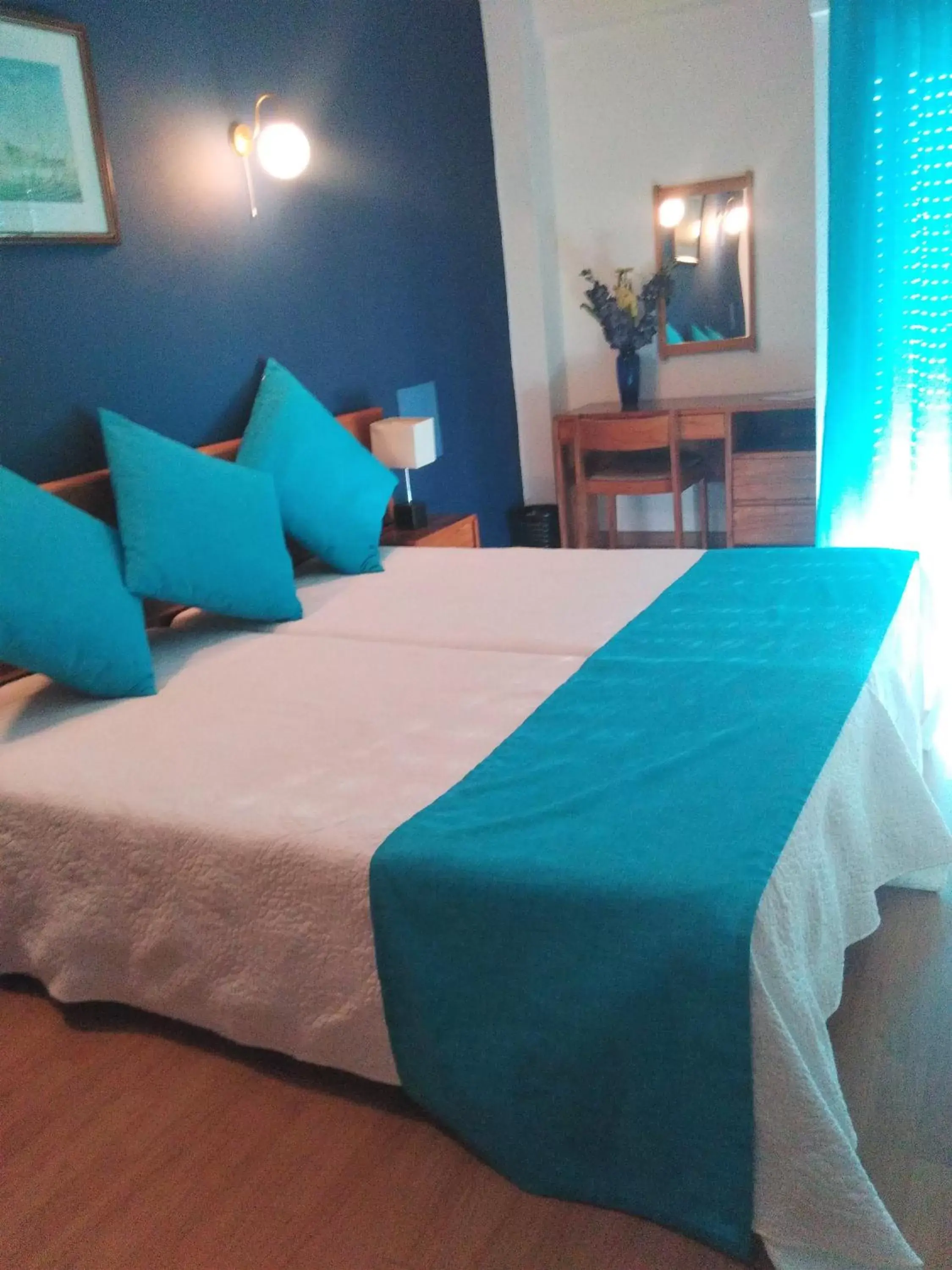 Bedroom, Bed in Apartamentos Turisticos Lindomar
