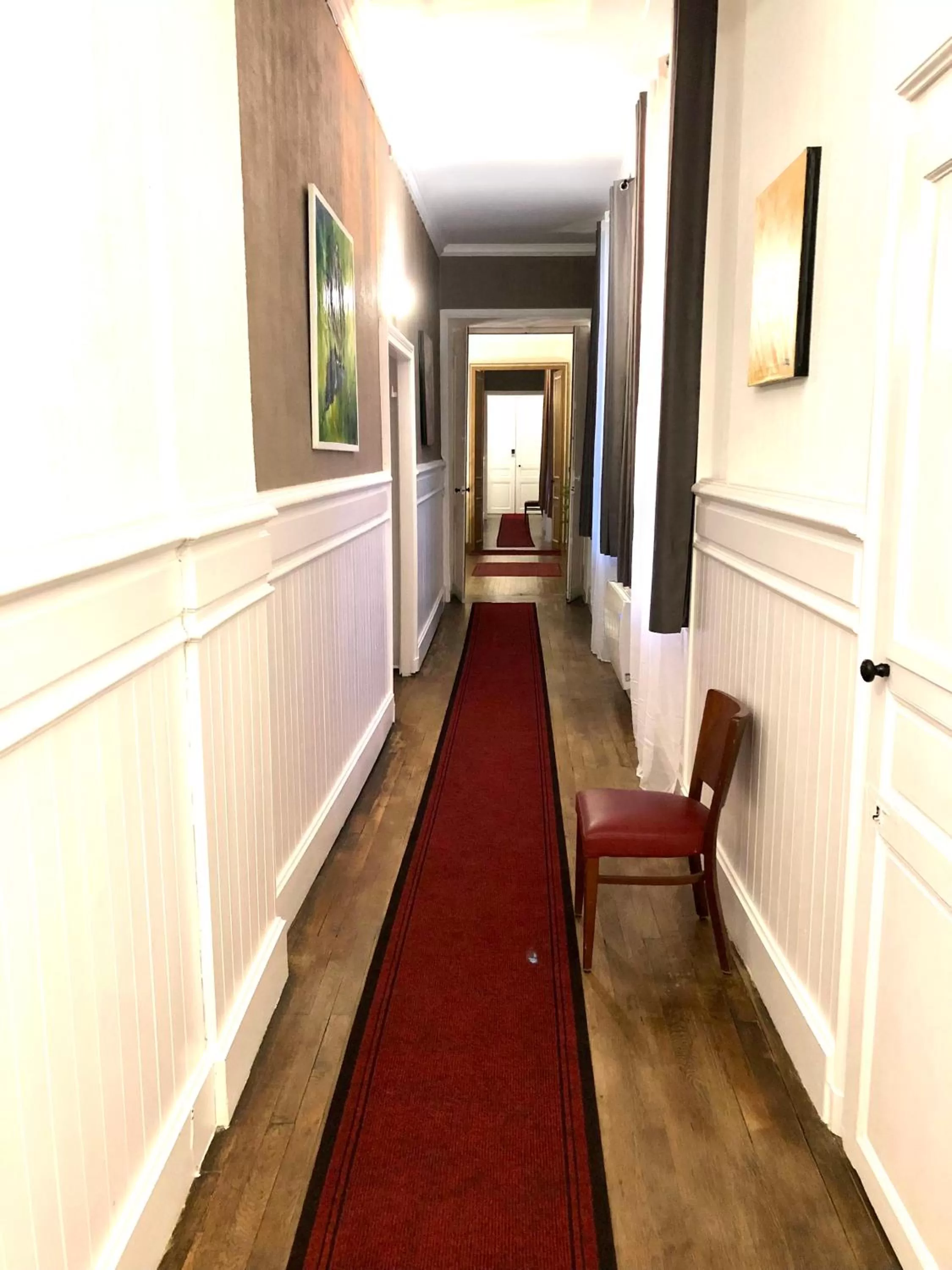 Property building in Hôtel Particulier CHÂTEAU DES MARAIS Proximité et vue sur le Lac de Grand lieu