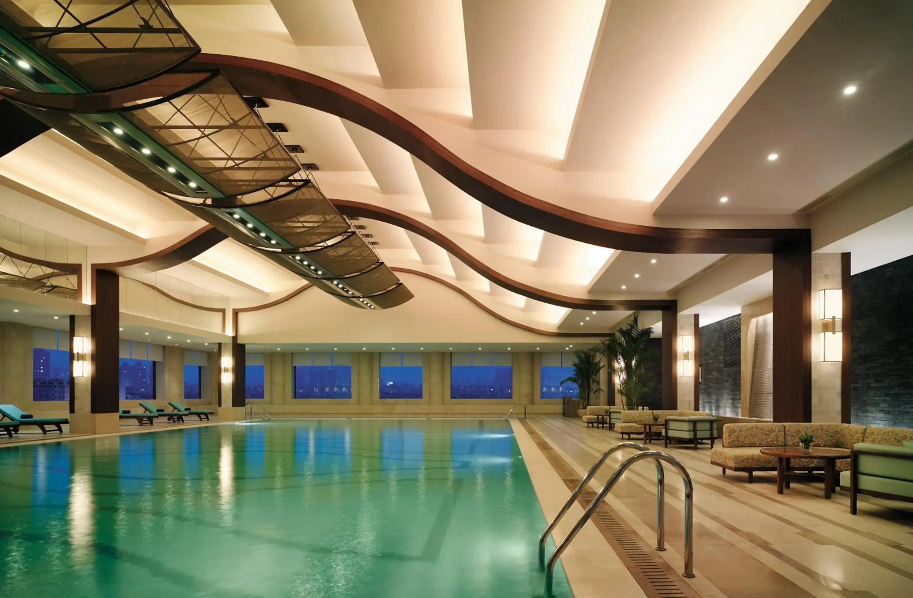 Pool view, Swimming Pool in Shangri-La Hotel Xi'an