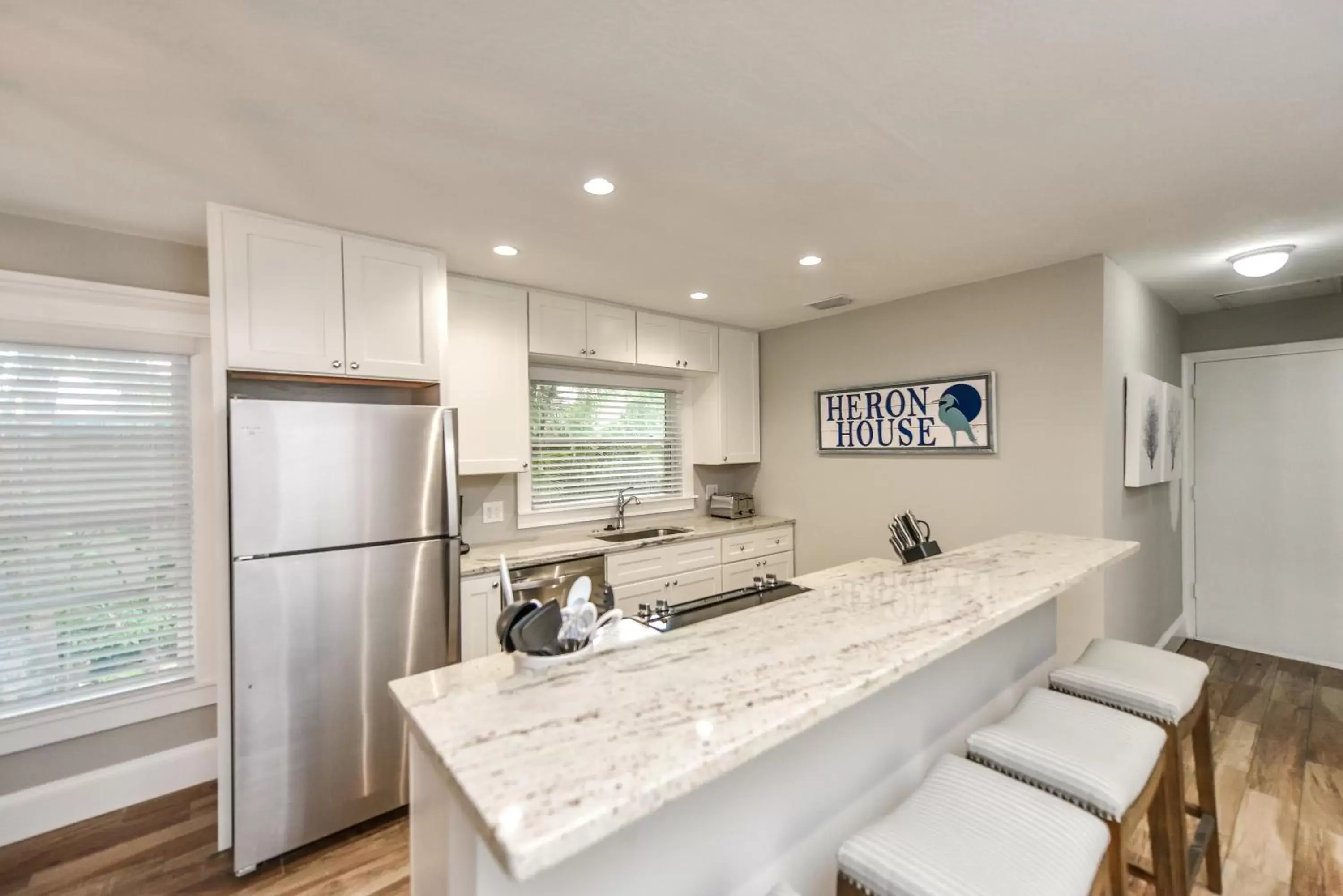 Kitchen or kitchenette, Kitchen/Kitchenette in Tropical Breeze Resort